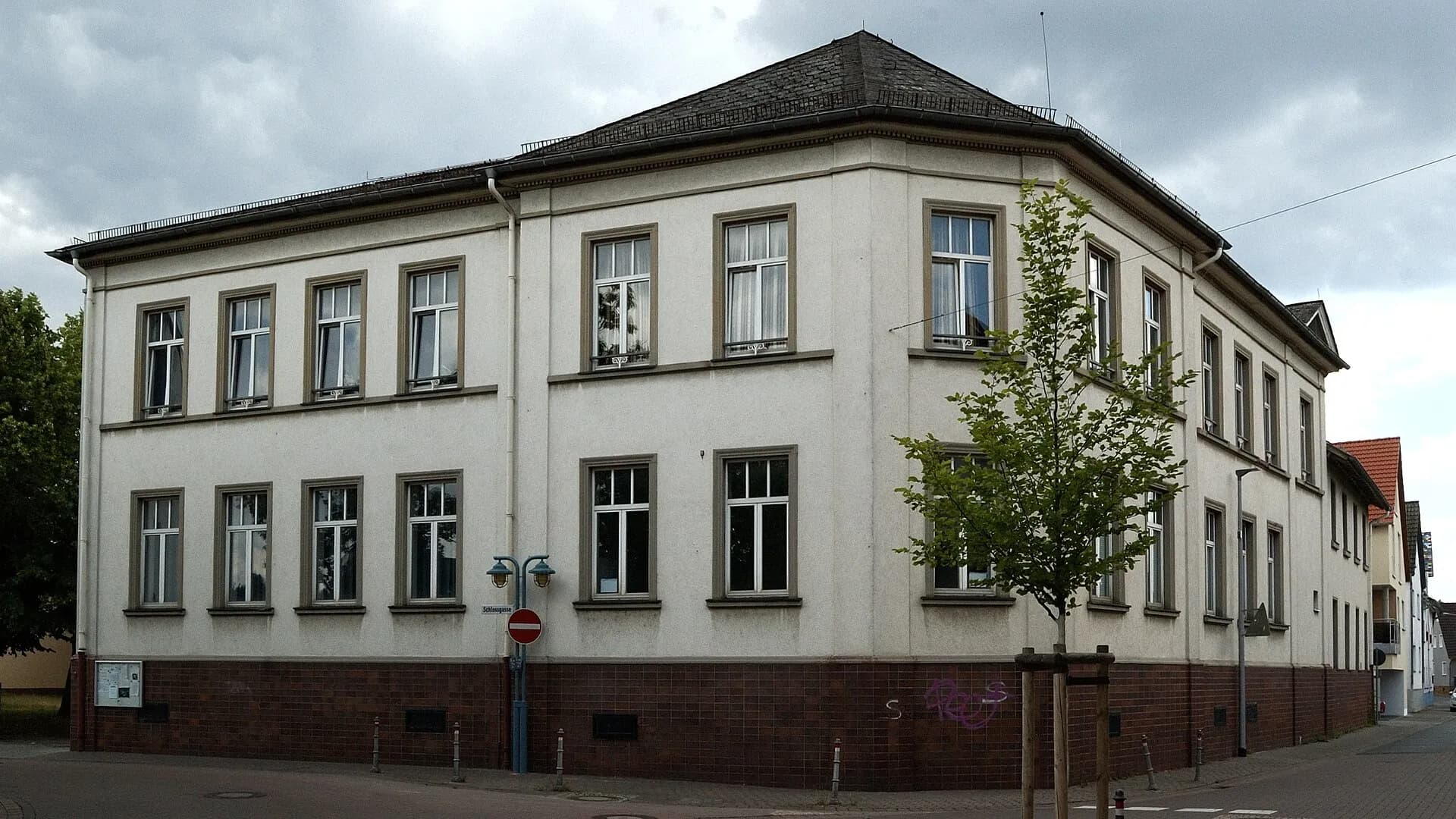 Klassizistisches Eckhaus in der Schlossgasse in Weiterstadt-Gräfenhausen