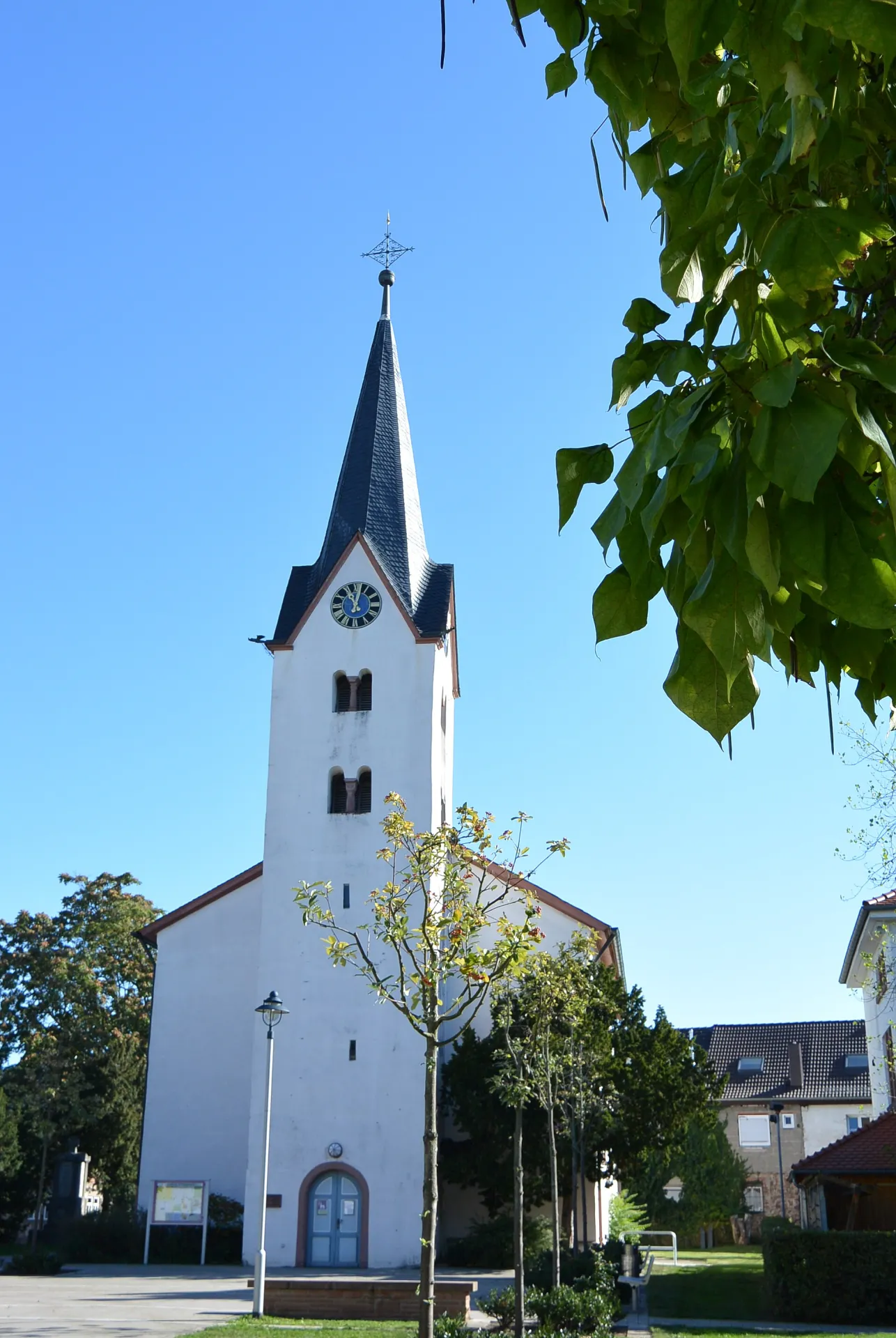 Turm der evangelischen Kirche in Weiterstadt-Gräfenhausen
