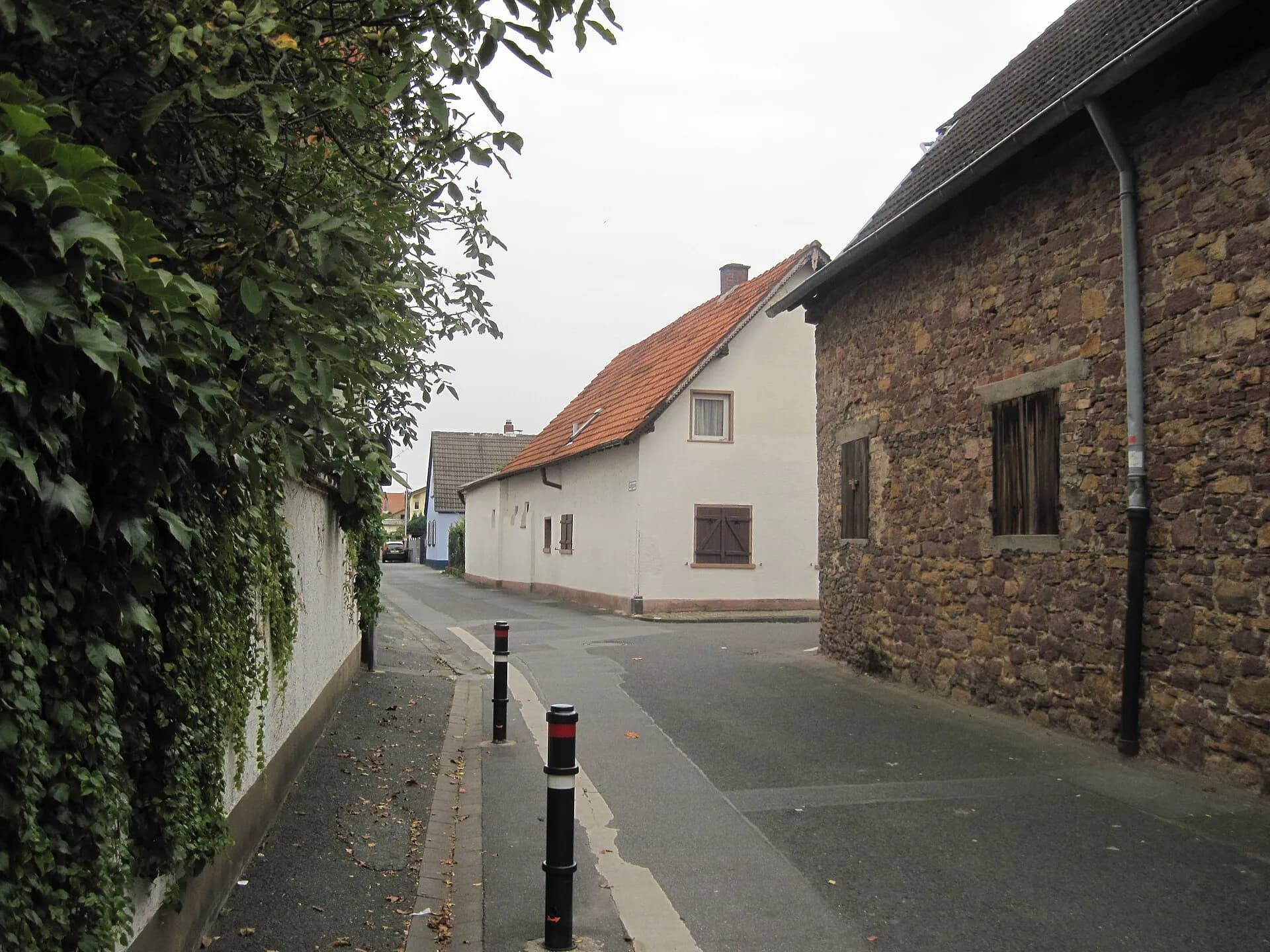 Schlossgasse mit Zehntscheuer in Weiterstadt-Gräfenhausen