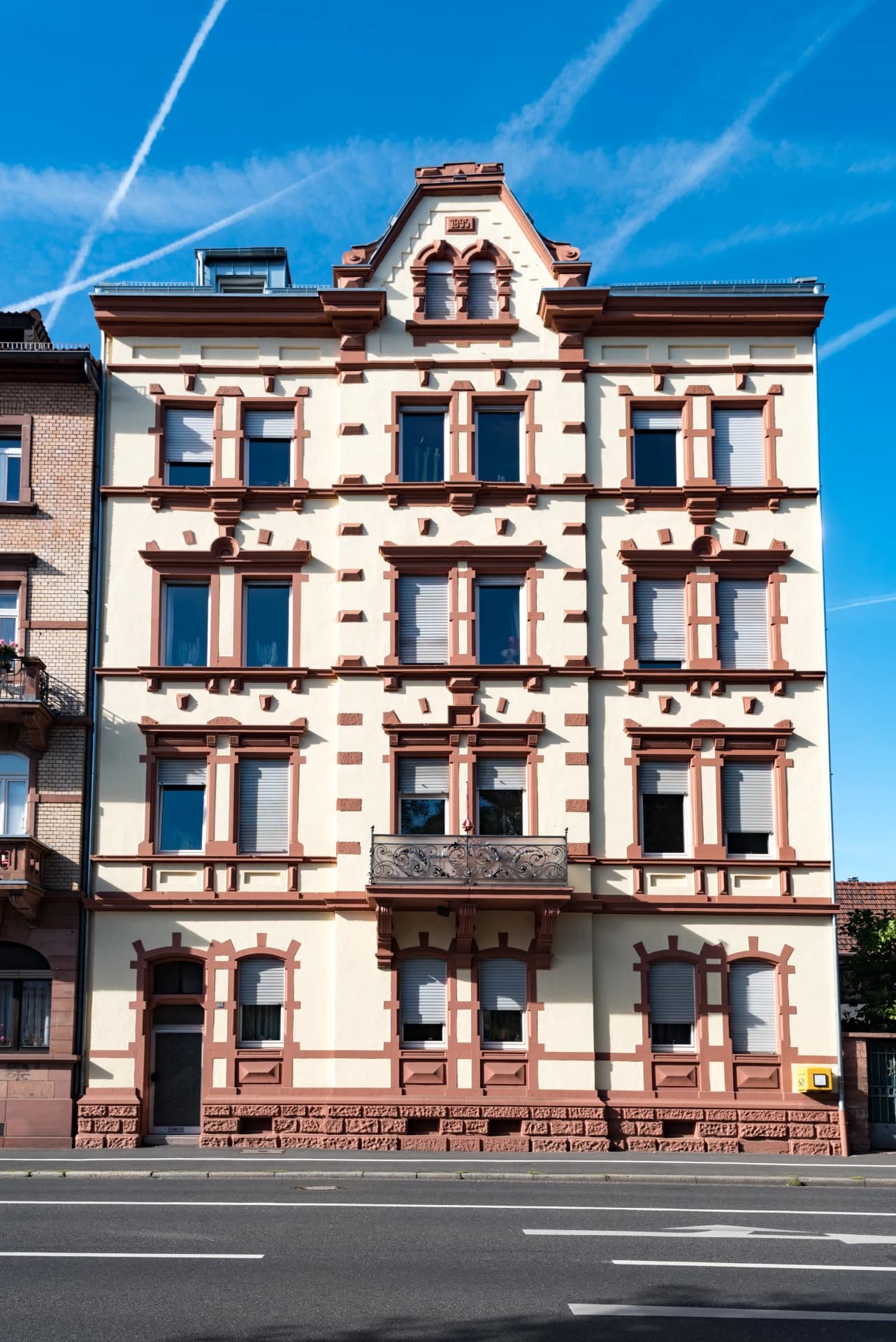Gründerzeitfassade in der Weißenburger Straße in Aschaffenburg
