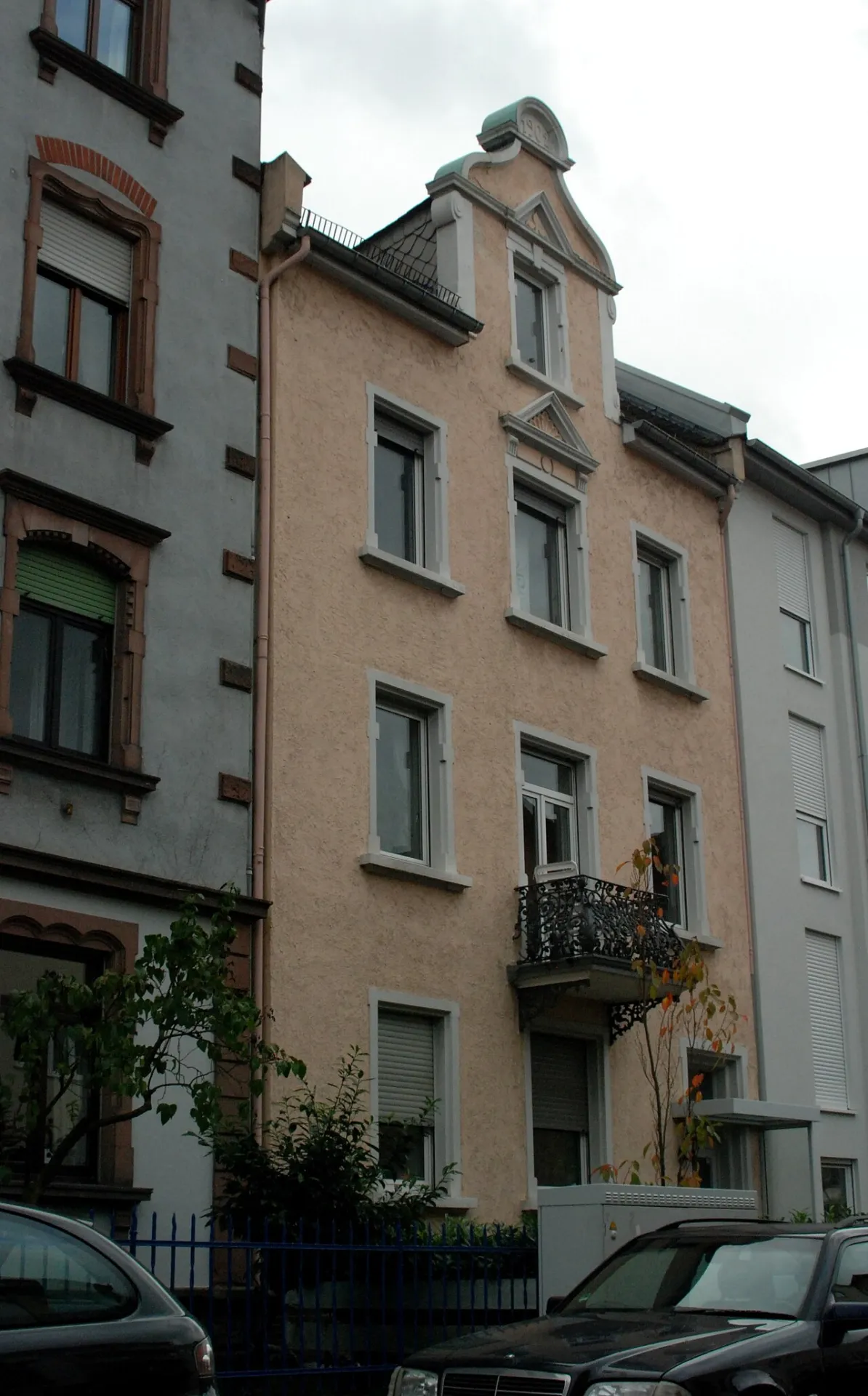Gründerzeithaus an der Großen Nelkenstraße in Frankfurt Hausen