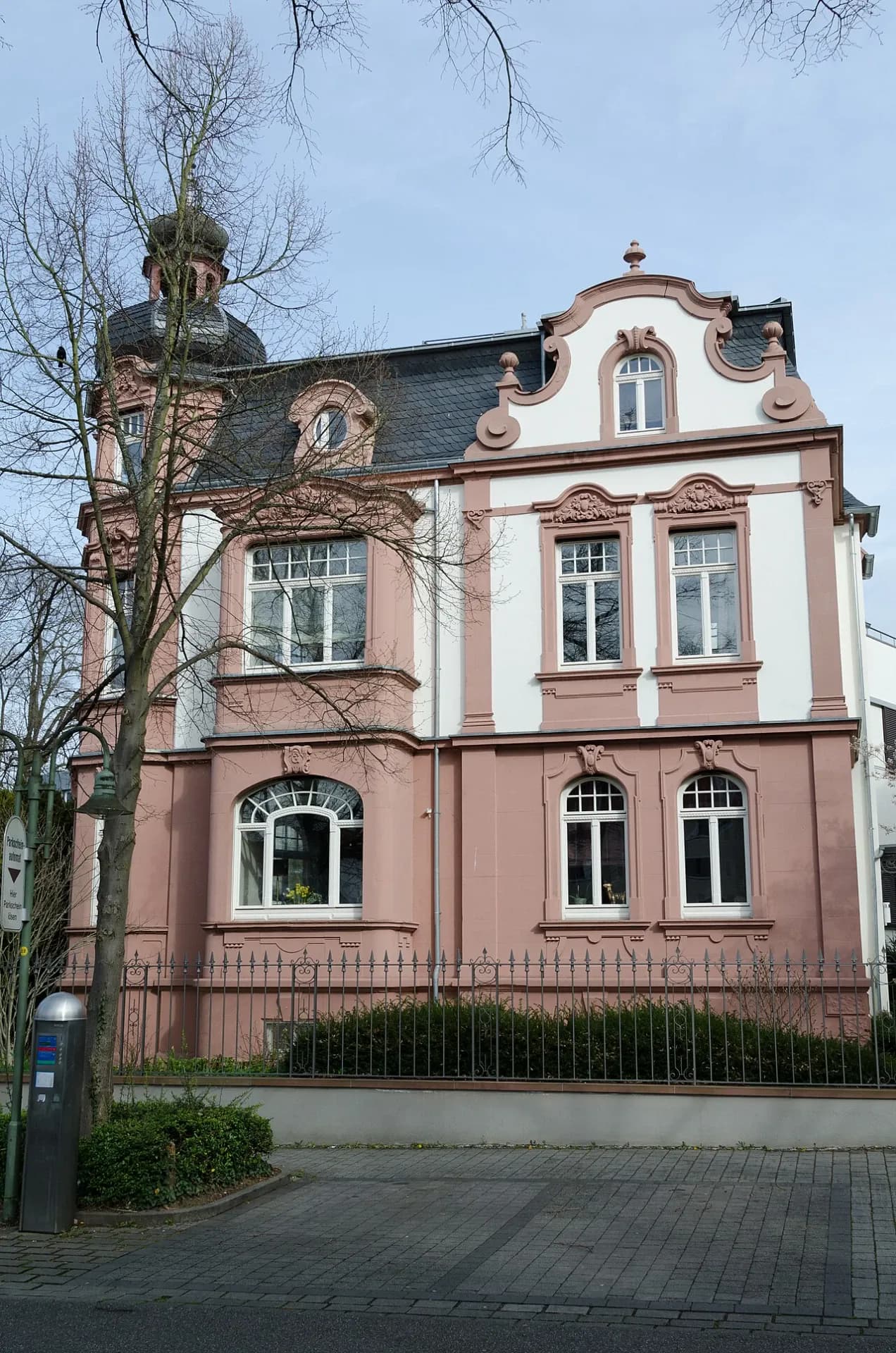 Neobarocke Villa in der Grünewaldstraße 9 in Aschaffenburg