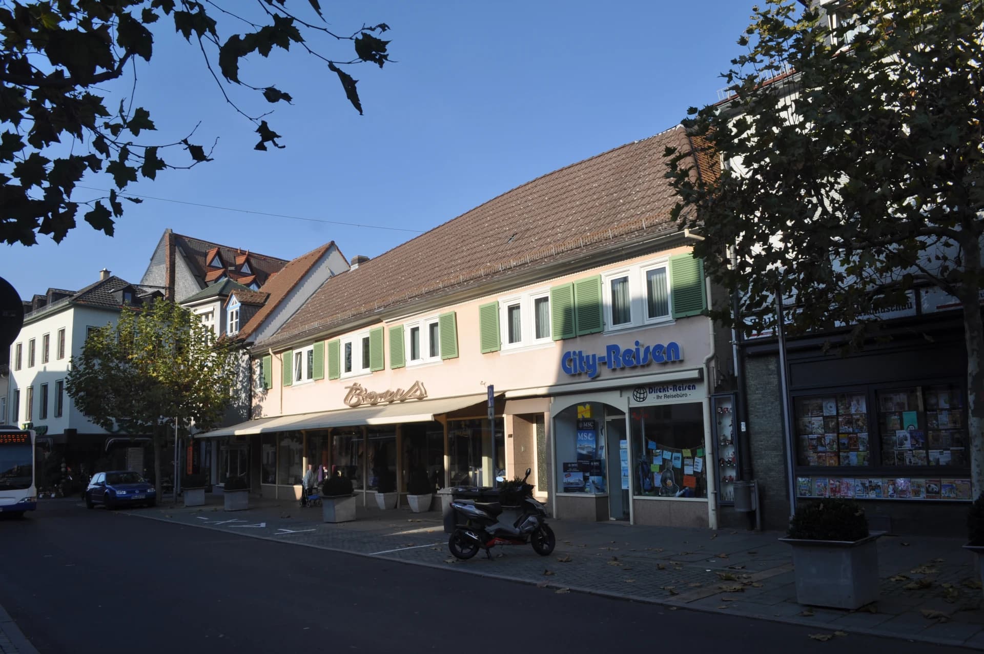 Häuserzeile in der Louisenstraße in Bad Homburg