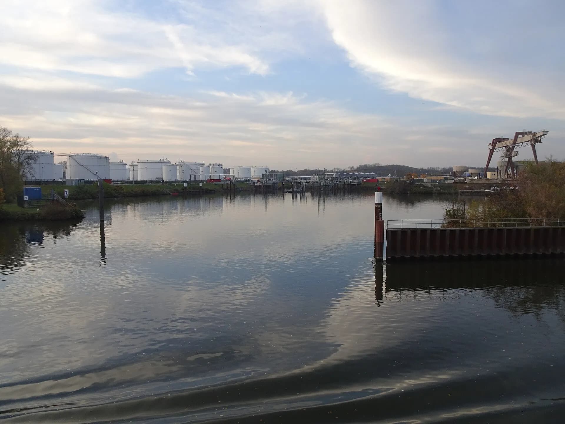 Abendstimmung am Mainhafen von Flörsheim am Main