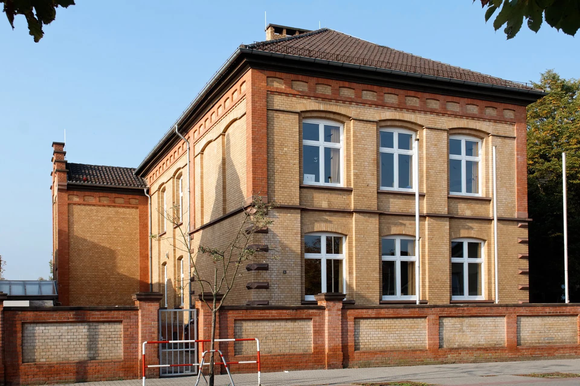 Kirchplatz in Hainstadt