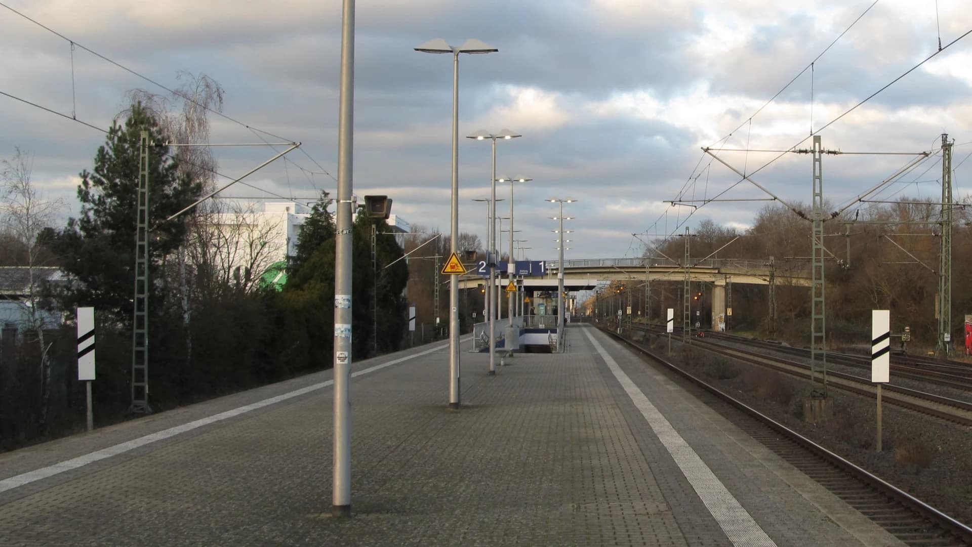 Haltepunkt Langen-Flugsicherung