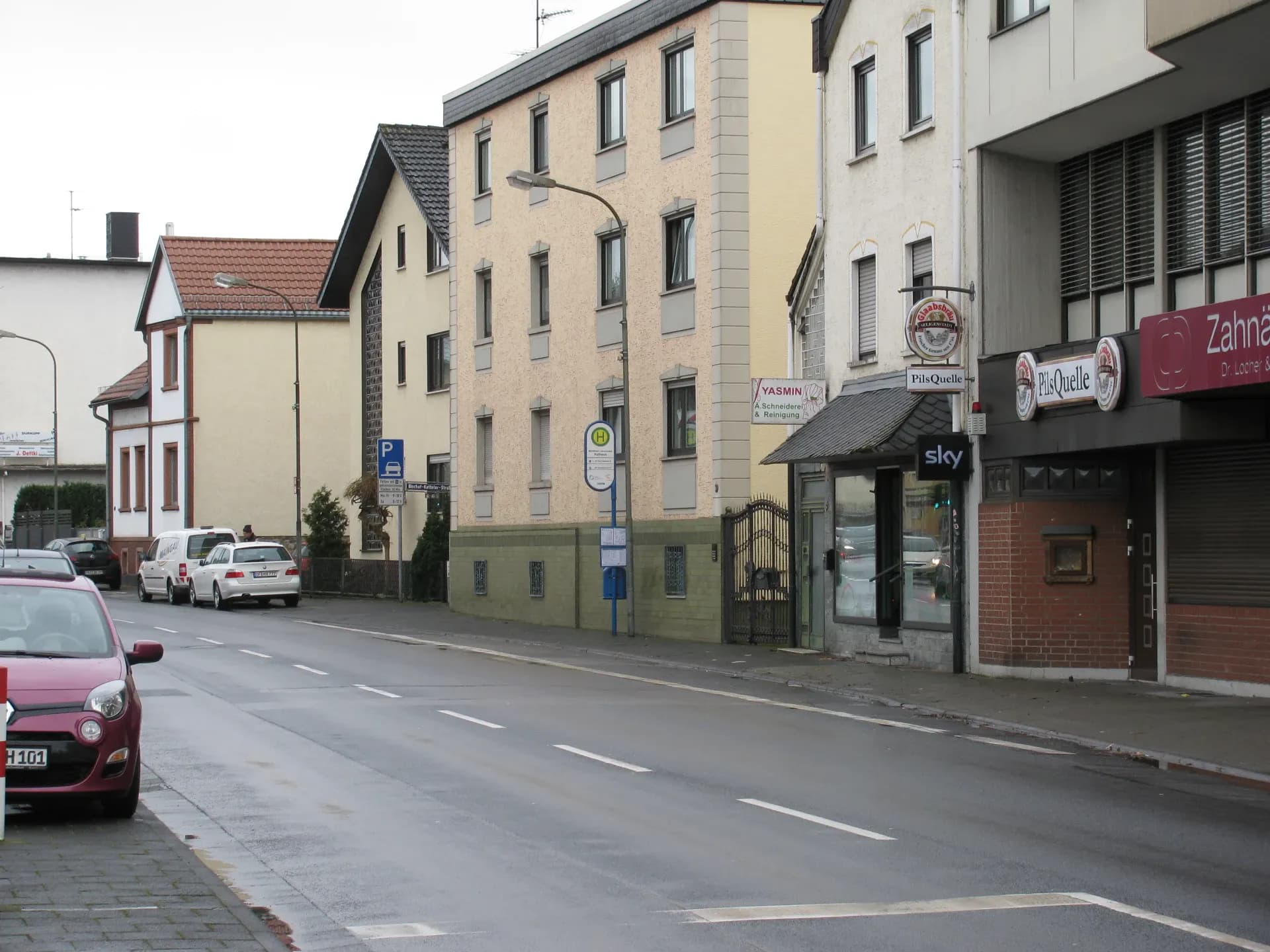 Bushaltestelle Rathaus in Lämmerspiel in Mühlheim am Main