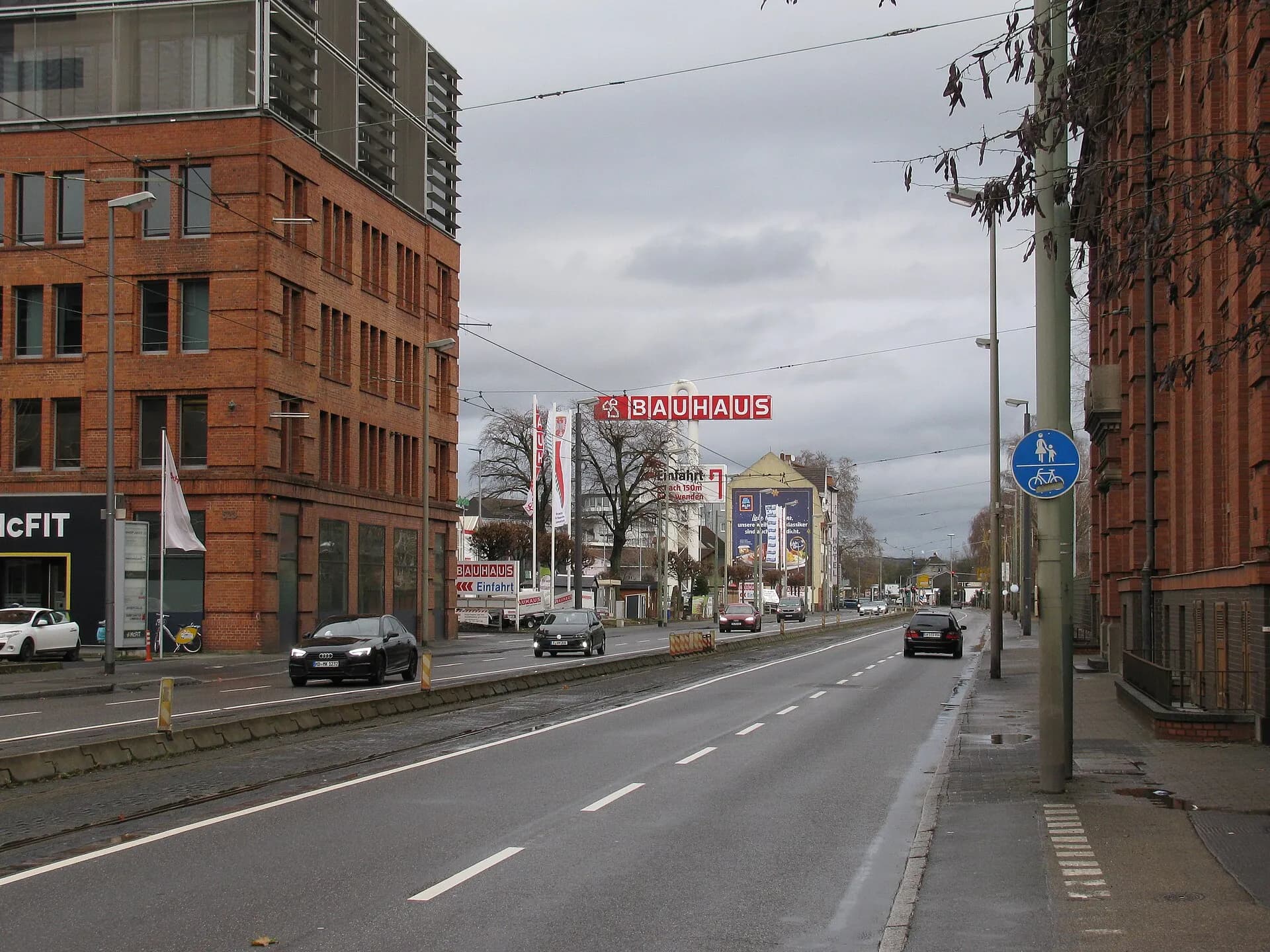Gewerbebauten an der Hanauer Landstraße in Frankfurt Fechenheim