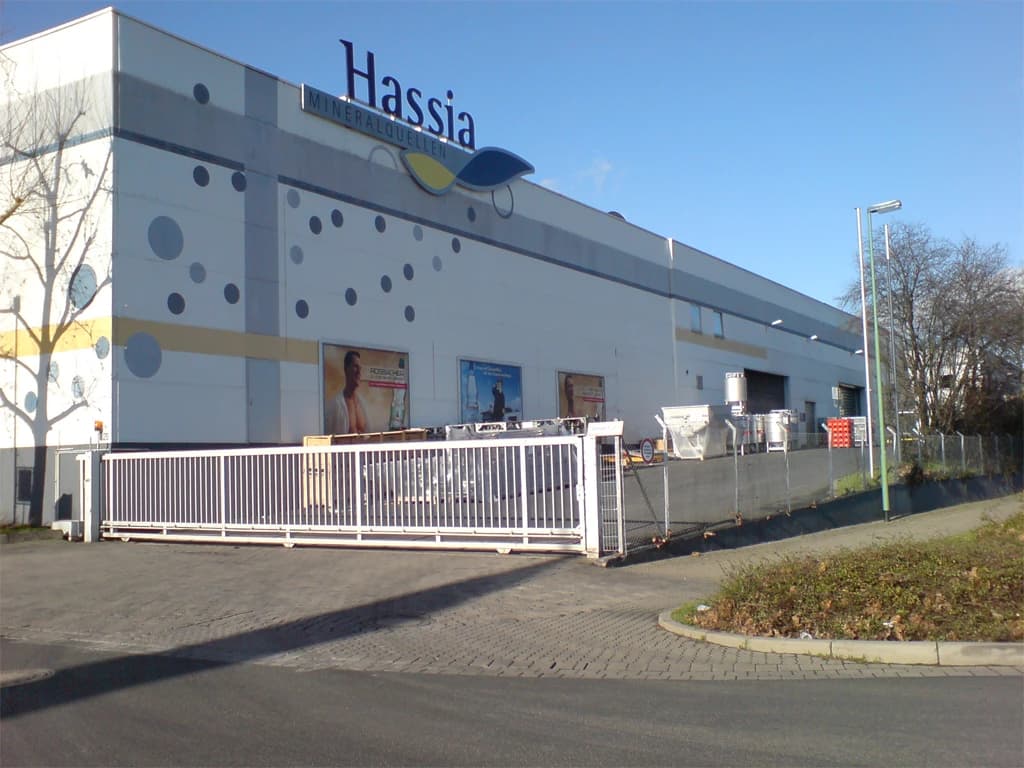 Werksgebäude des Mineralbrunnens Hassia in Bad Vilbel
