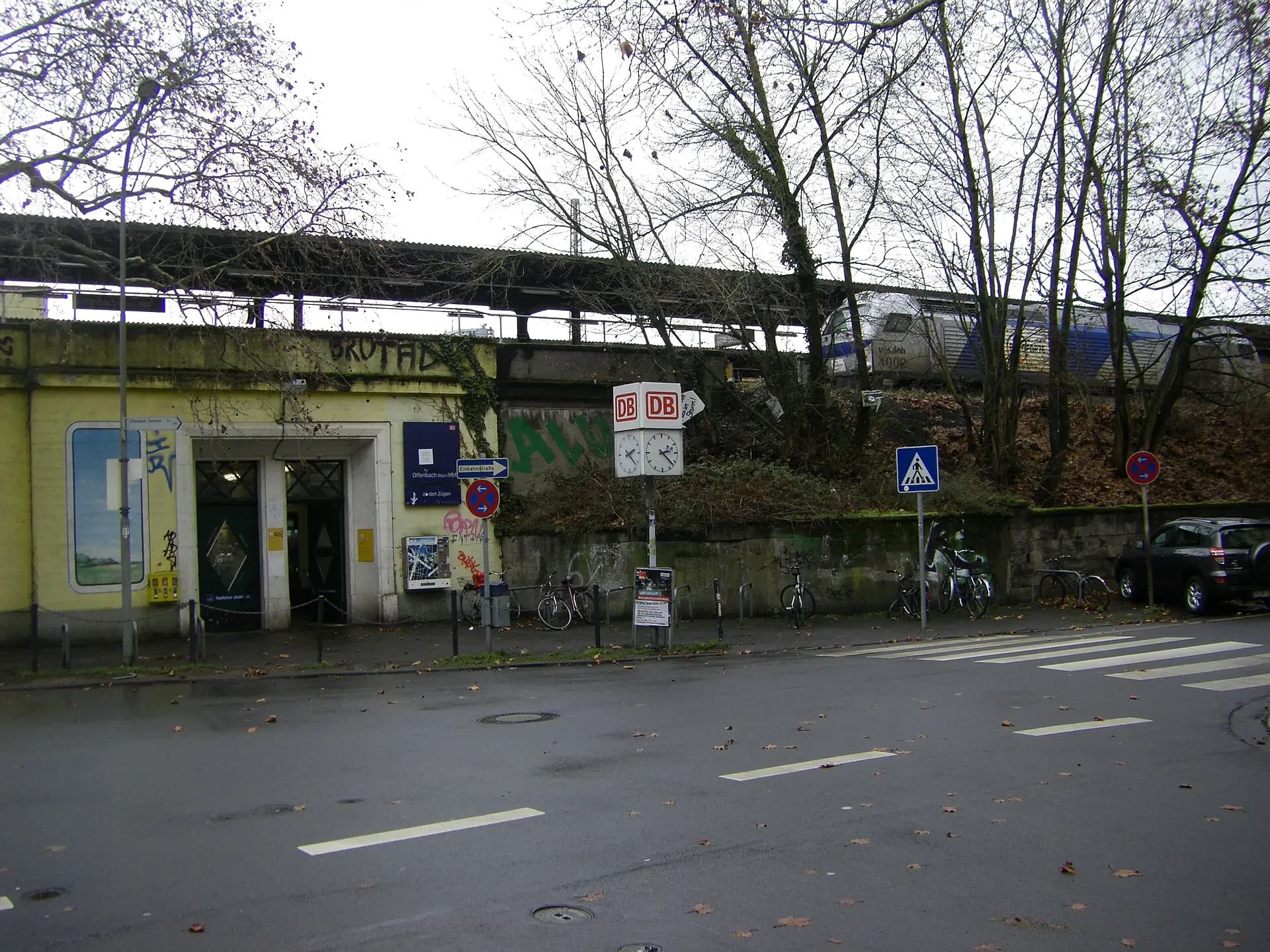 Südeingang des Offenbacher Hauptbahnhofs