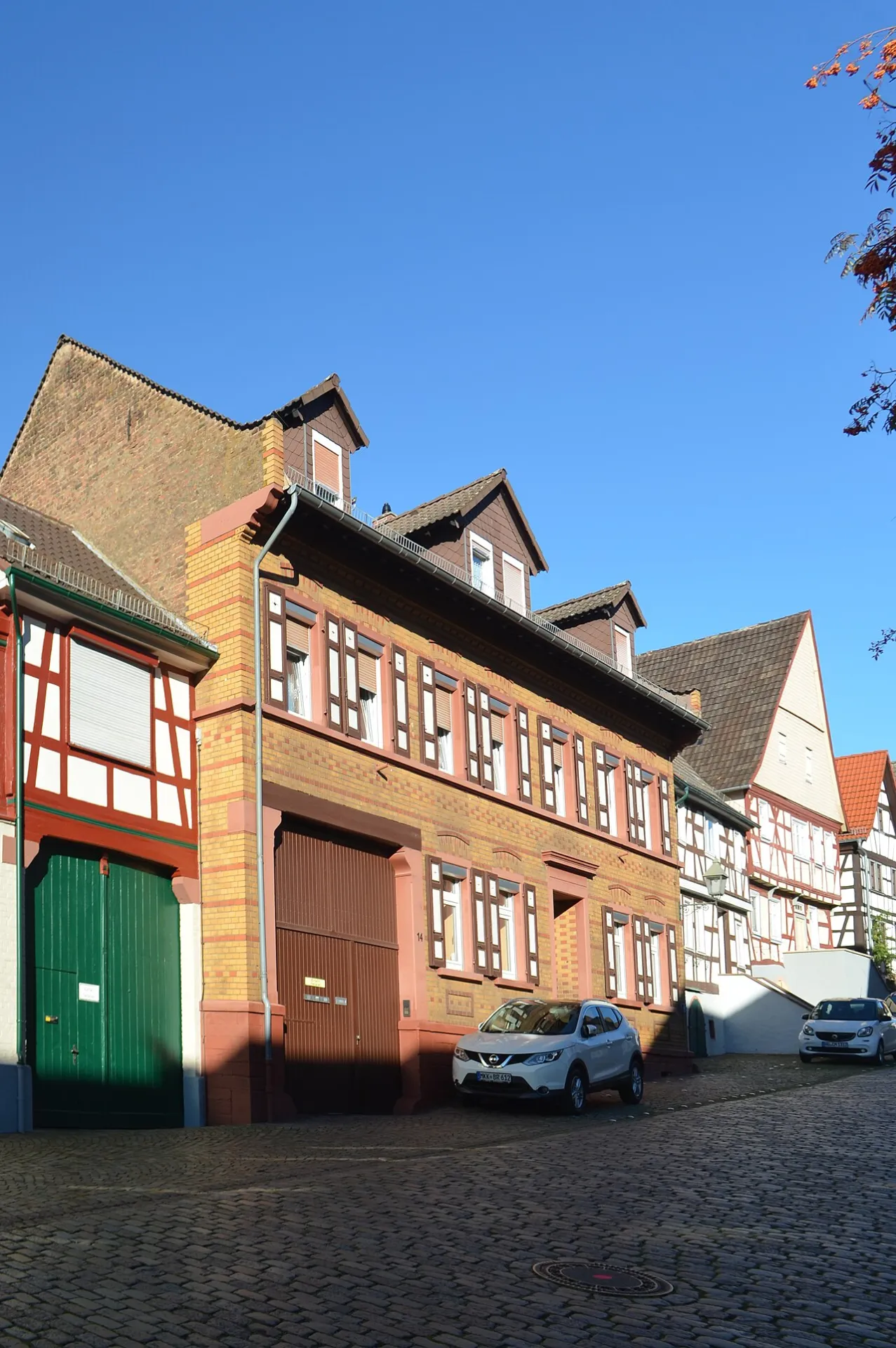 Kopfsteinpflaster an der Hauptstraße 14 in Maintal-Hochstadt