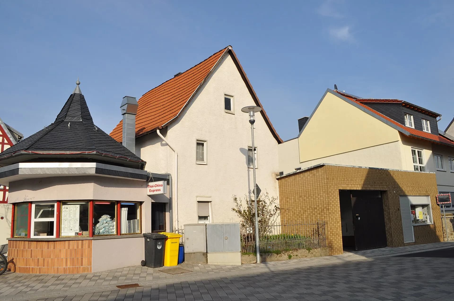 Straßenzug an der Hauptstraße 36 in Sulzbach (Taunus)