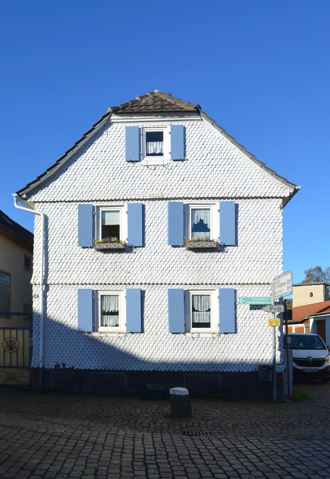 Giebelseite des Hauses Hauptstraße 40 in Maintal-Hochstadt