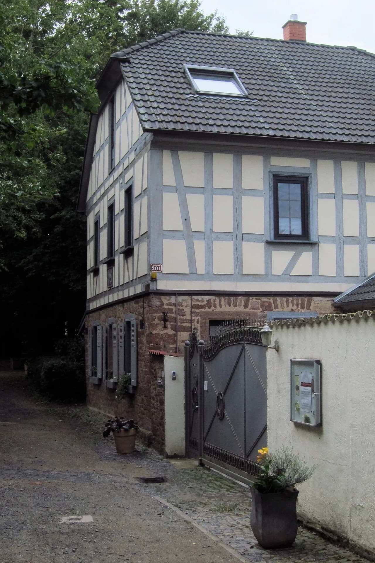 Haus am Mühlteich in Langen