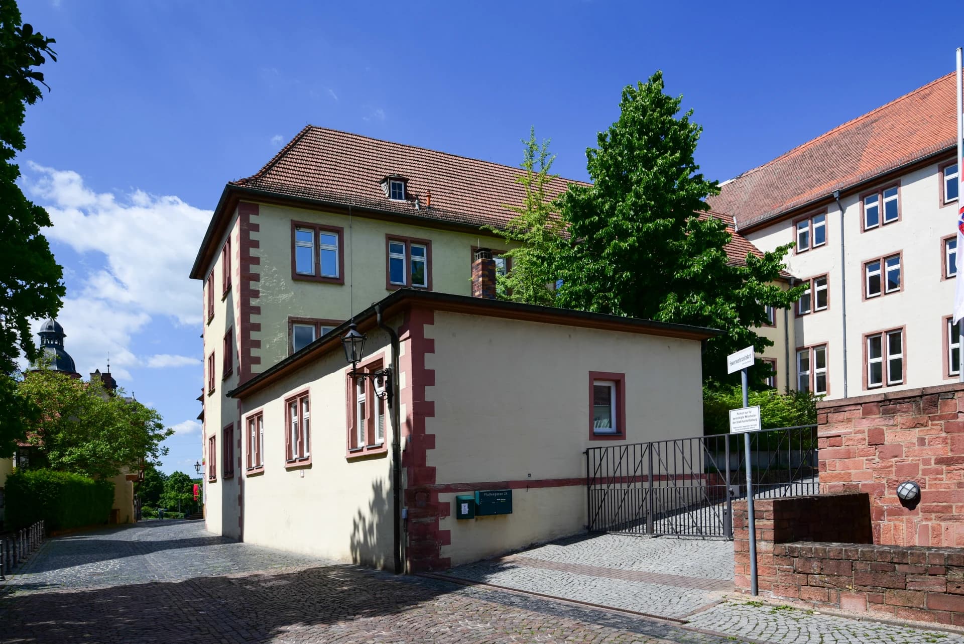 Wohnhaus an der Schlossmauer in der Pfaffengasse in Aschaffenburg