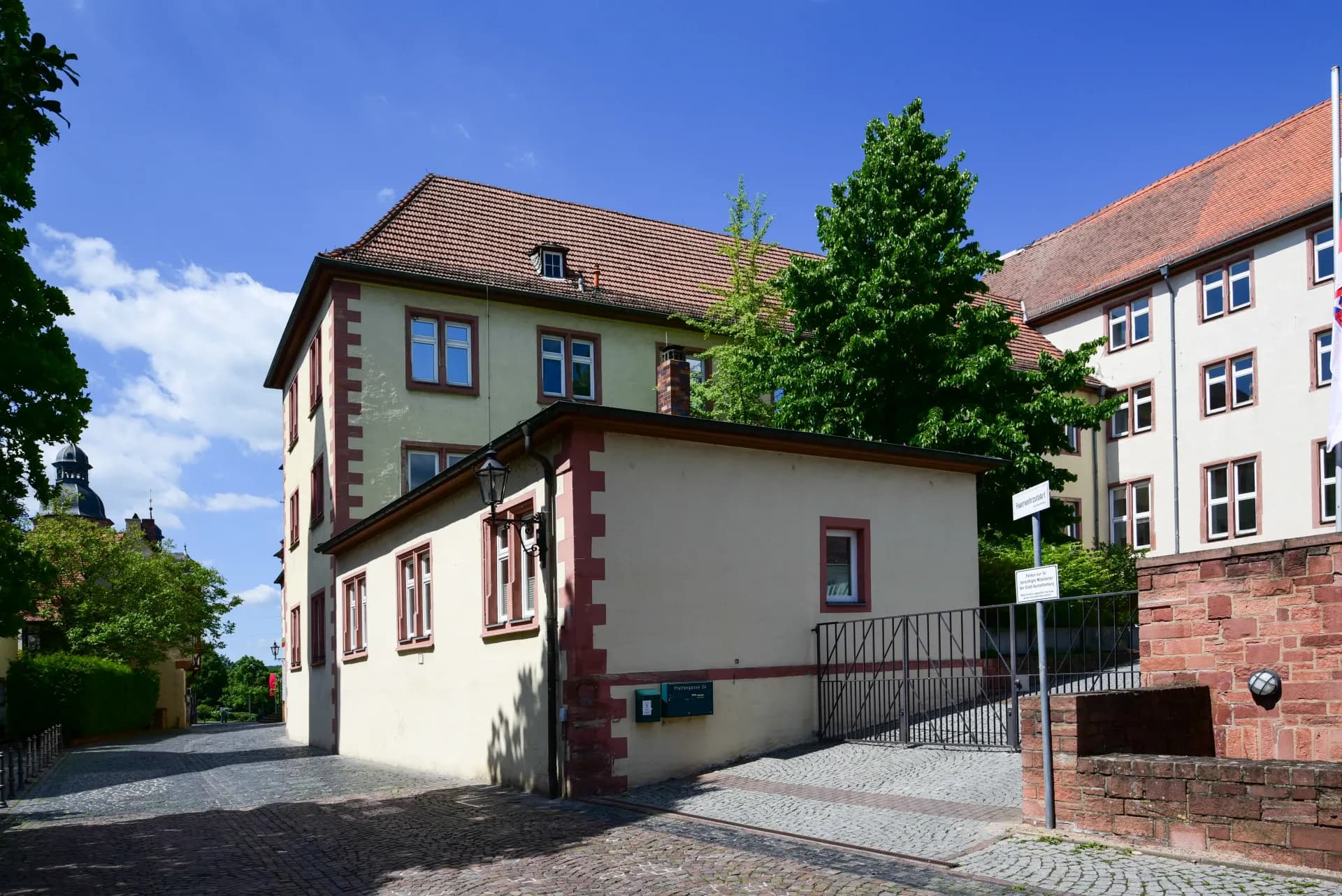 Wohnhaus an der Schlossmauer in der Pfaffengasse in Aschaffenburg