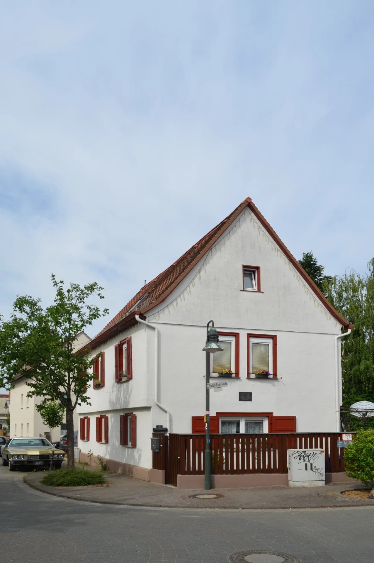 Wohnhaus in der Bischof-Brand-Straße 1 in Oberursel-Weißkirchen
