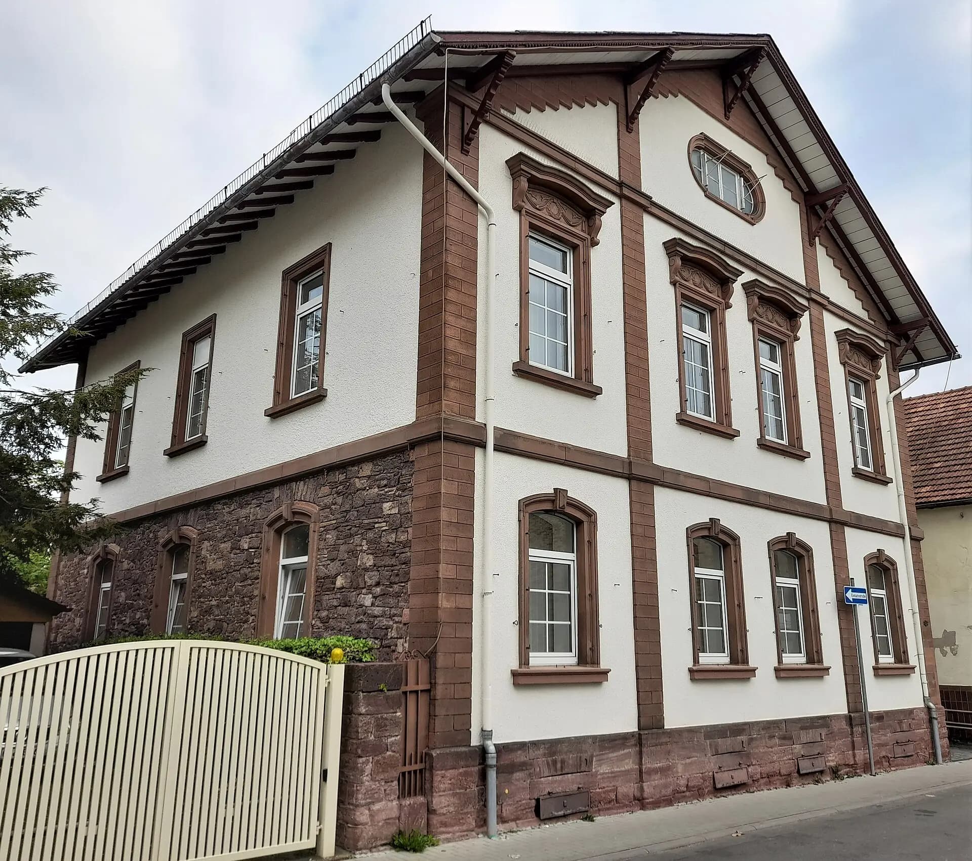 Wohnhaus Solmische-Weiher-Straße 22 in Dreieich-Dreieichenhain