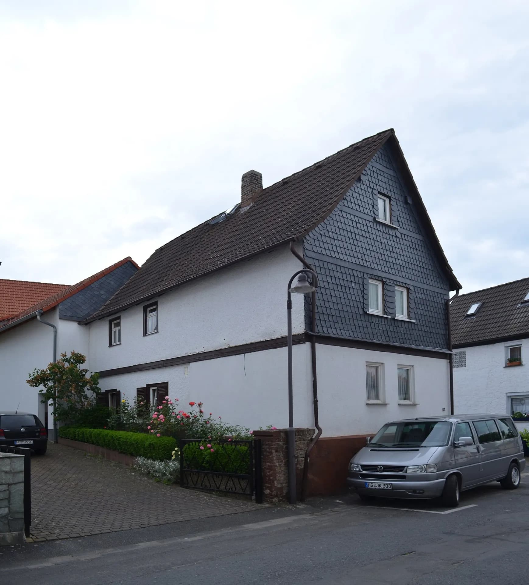 Straßenansicht des Wohnhauses Untergasse 12 in Oberursel-Stierstadt