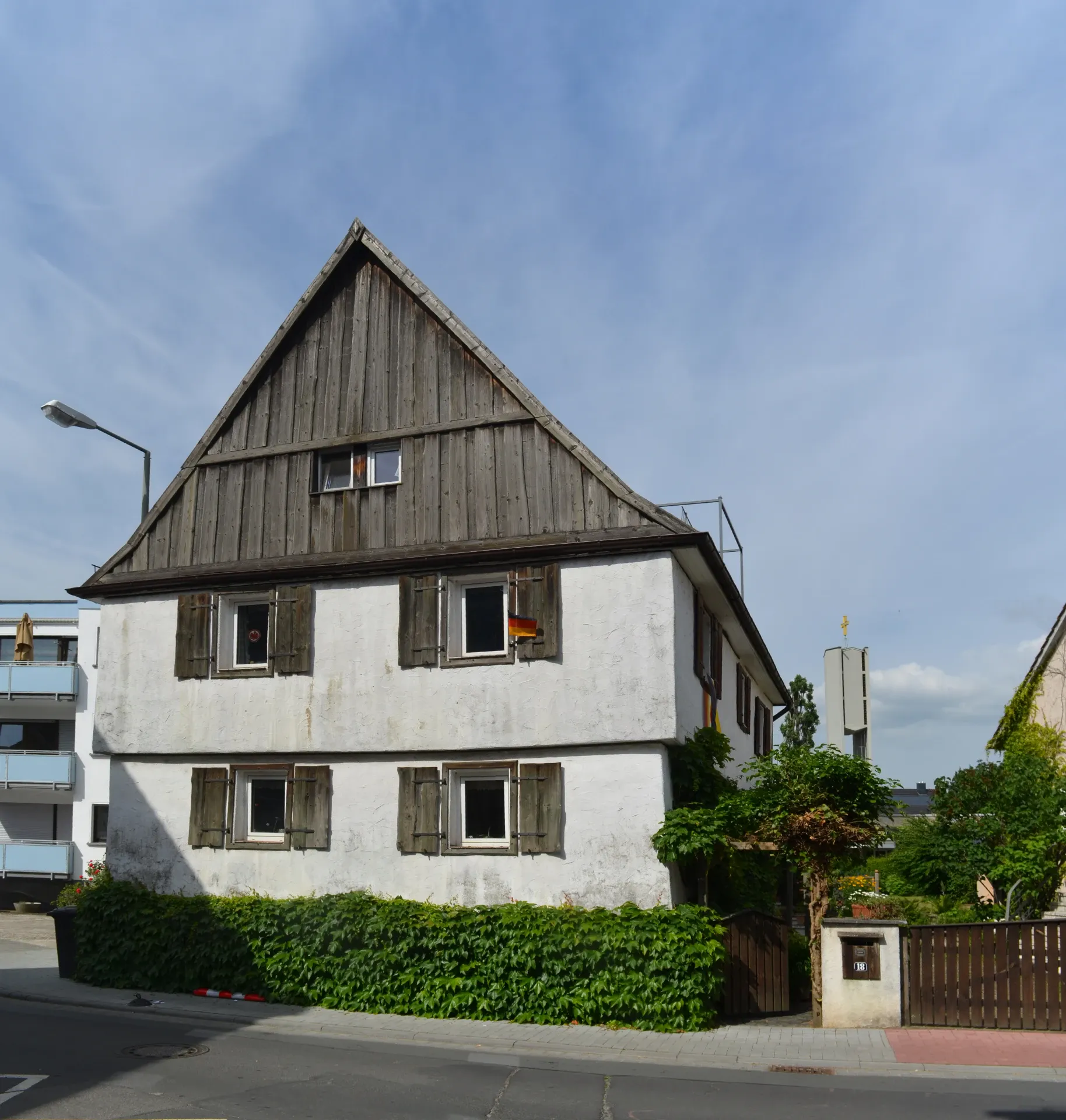 Wohnhaus mit Holzgiebel in der Urselbachstraße 18 in Oberursel-Weißkirchen