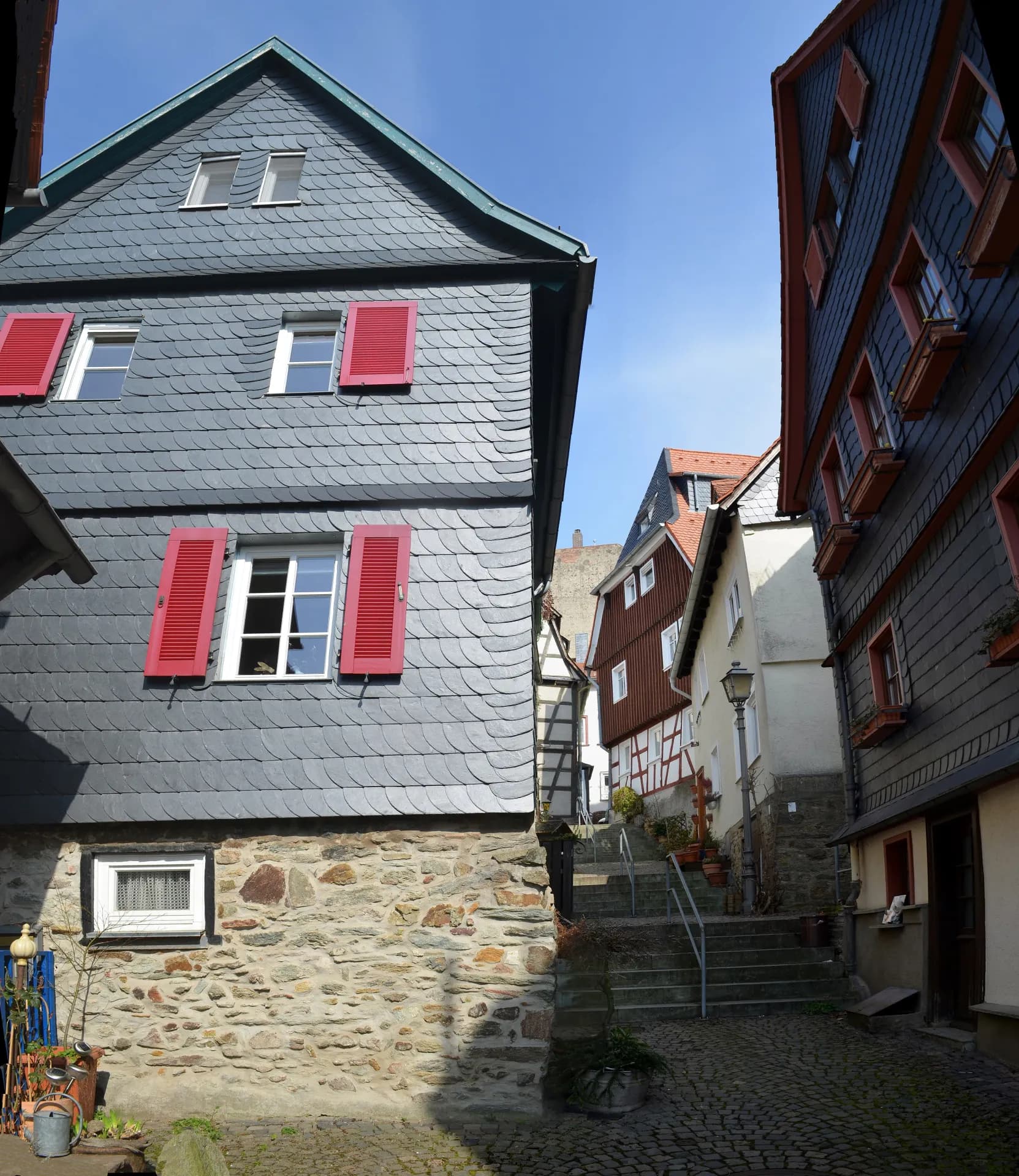 Schieferhaus Vogelgesanggasse 6 in Kronberg im Taunus