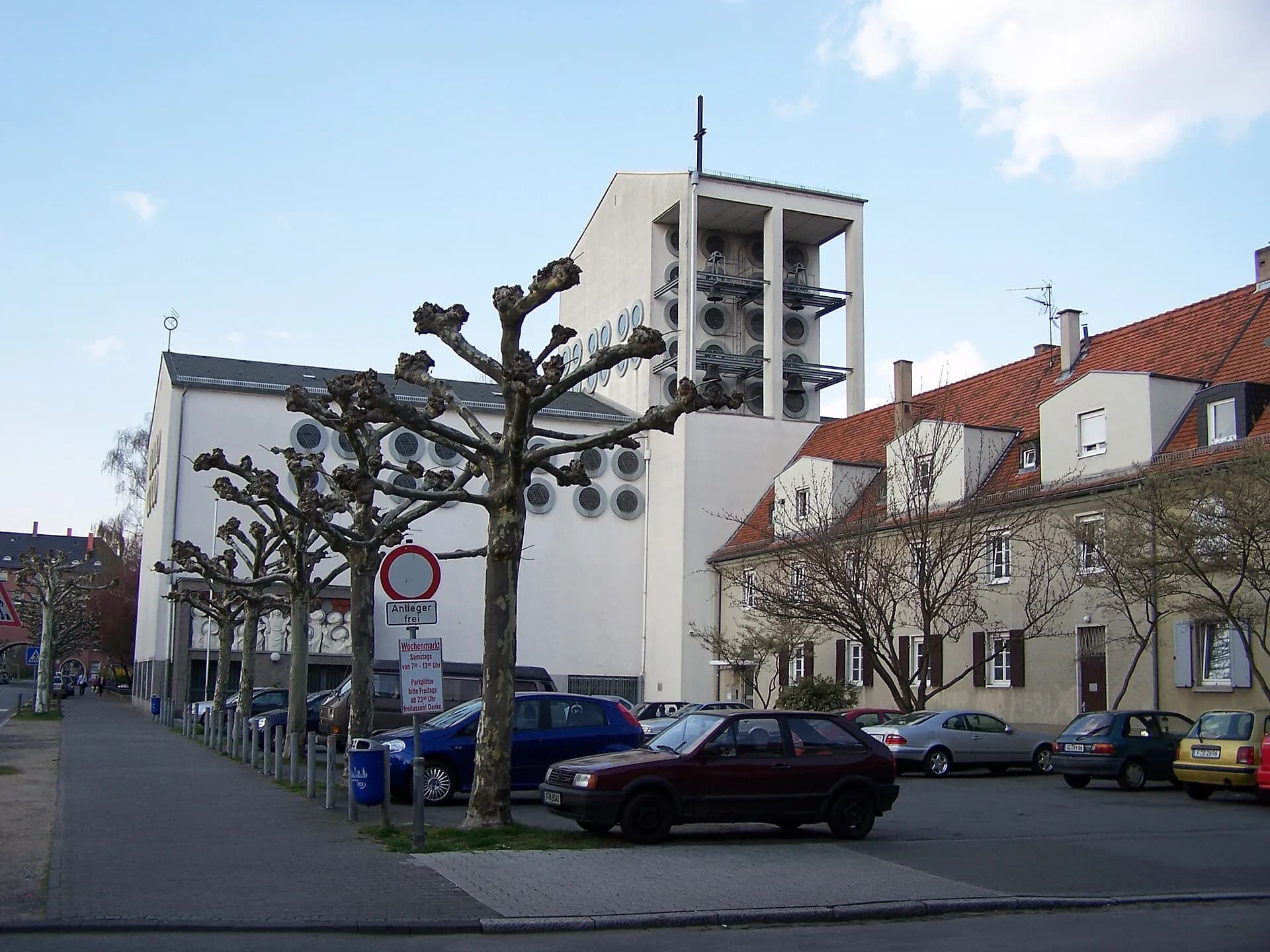 Heilig-Geist-Kirche in Frankfurt Riederwald