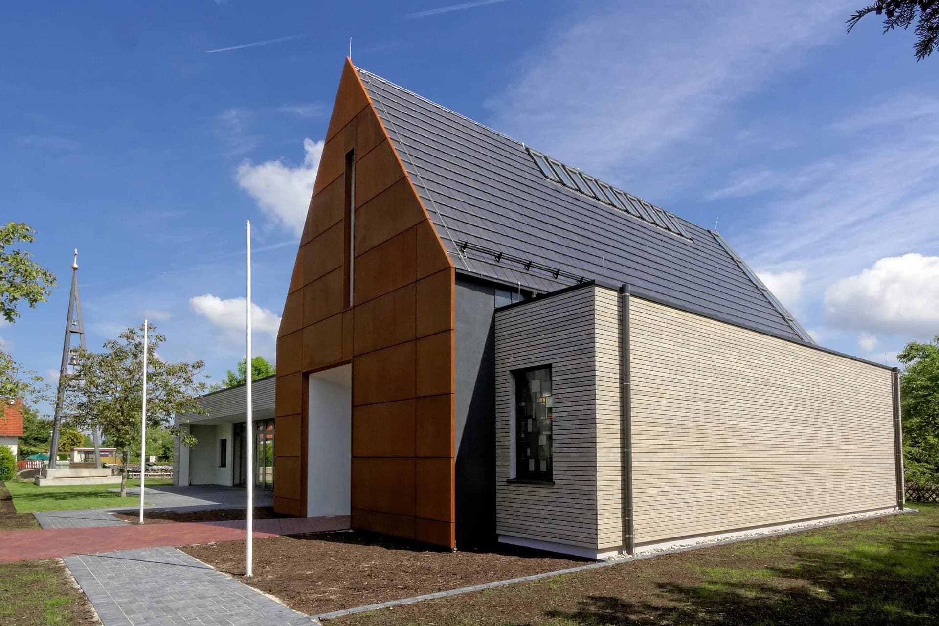 Heilig-Kreuz-Kirche in Rollwald, Rodgau-Nieder-Roden