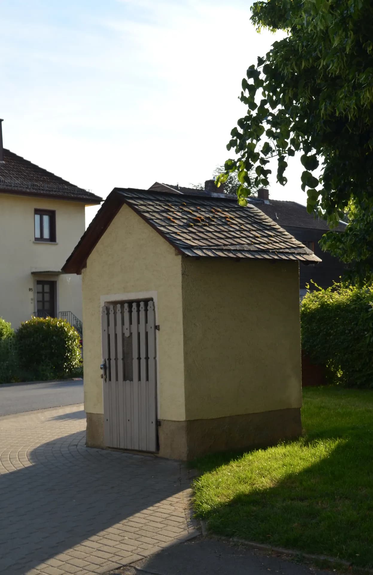 Heiligenhäuschen An der Friedenslinde in Oberursel-Bommersheim
