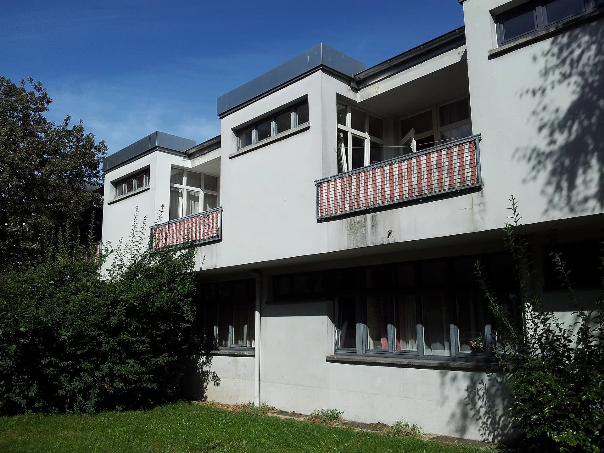 Gartenseite der Hellerhofsiedlung im Frankfurter Gallus