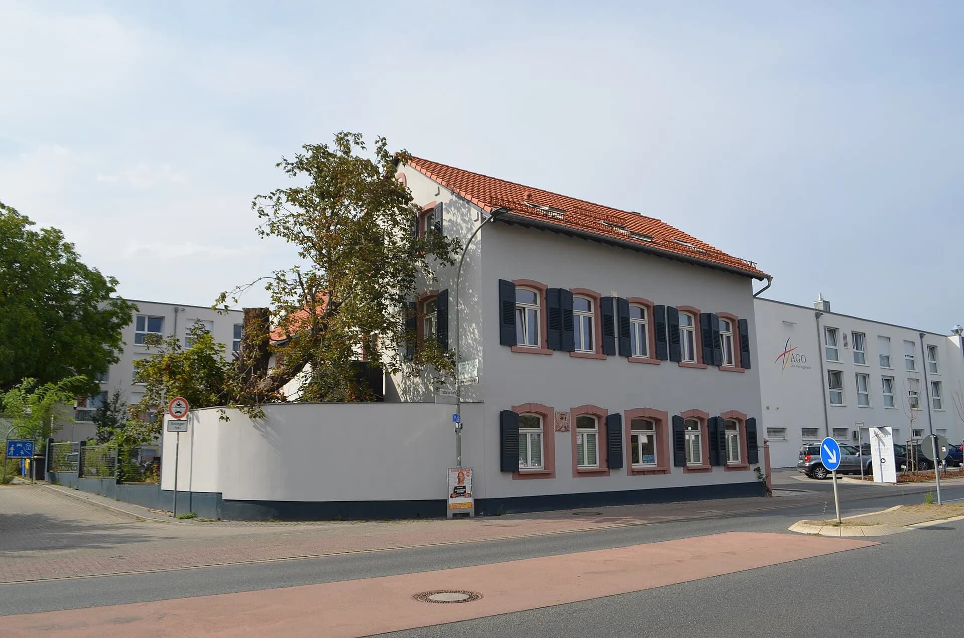 Henselsches Hofgut von der Straßenseite in Bad Vilbel-Dortelweil