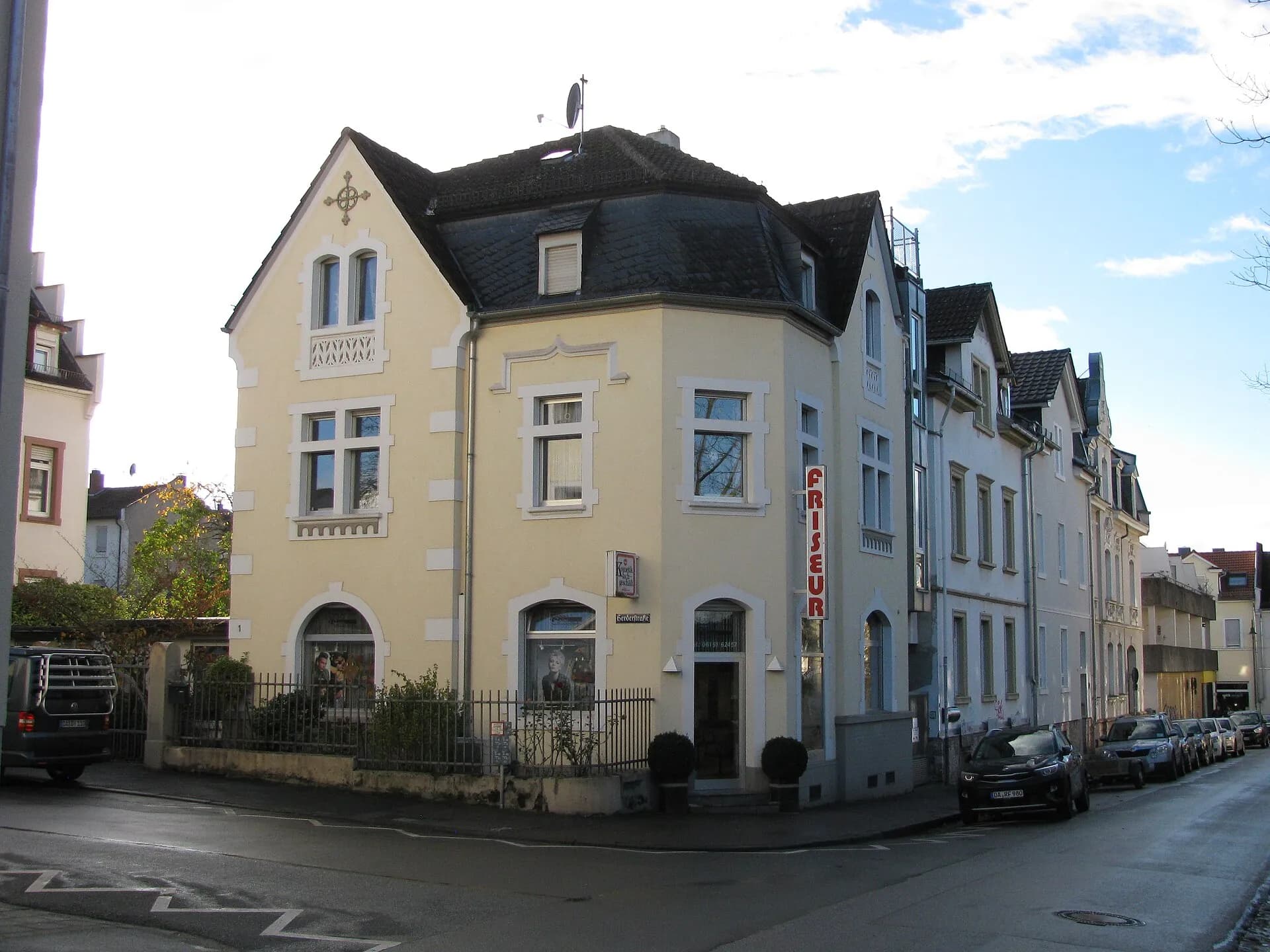 Eckhaus Herderstraße 1 in Darmstadt-Bessungen