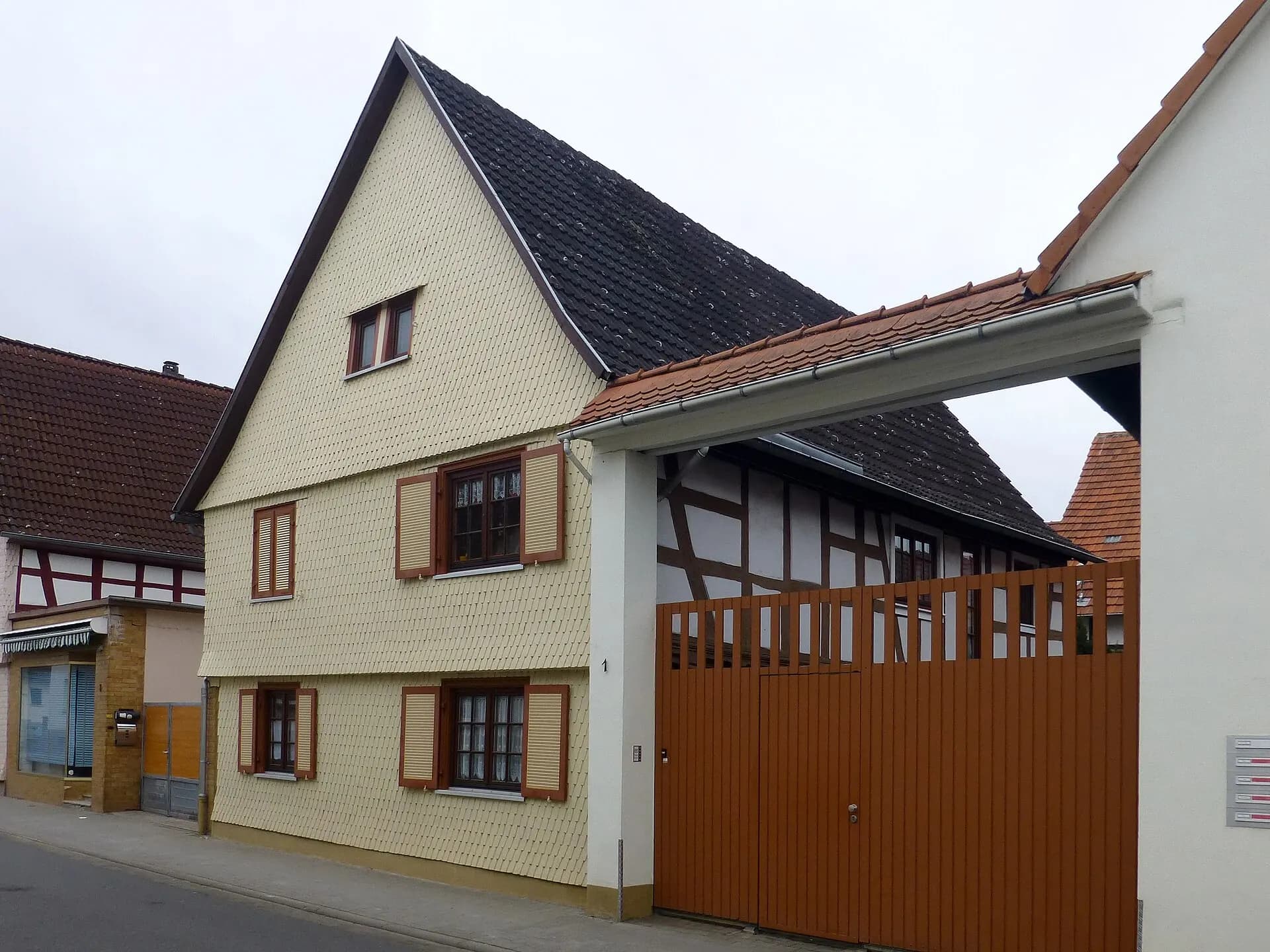 Wohnhaus in der Pfortestraße 1 in Babenhausen-Hergershausen