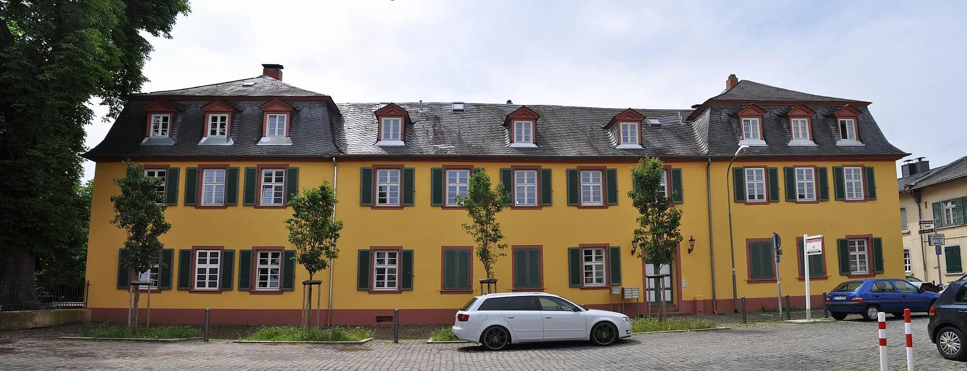 Front des Herrenhauses Breite Straße 2 in Offenbach-Rumpenheim