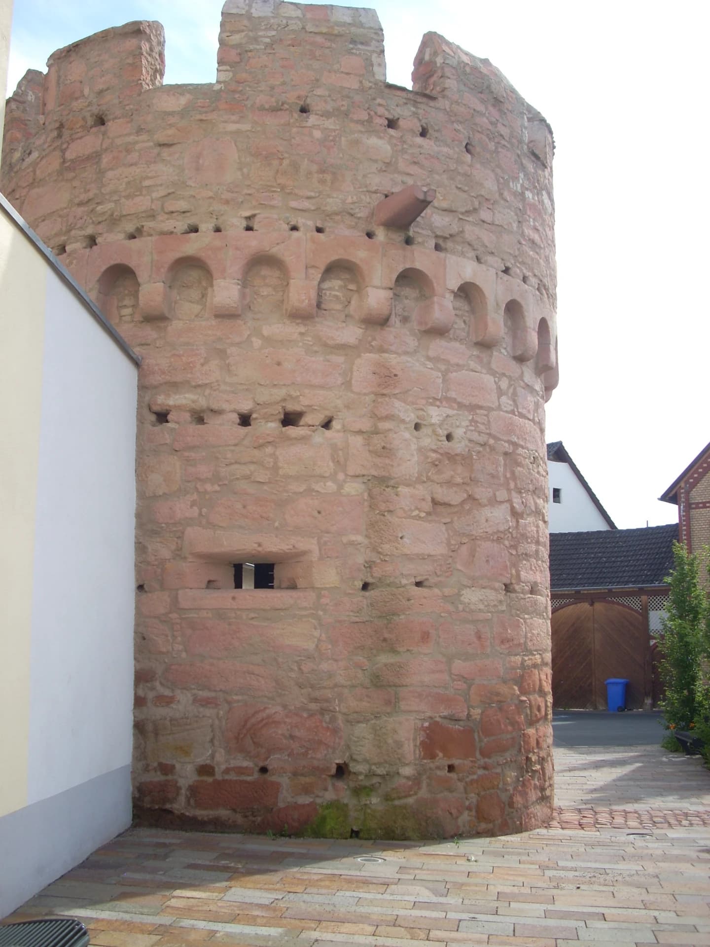 Hexenturm als Rest der Ortsbefestigung in Großostheim