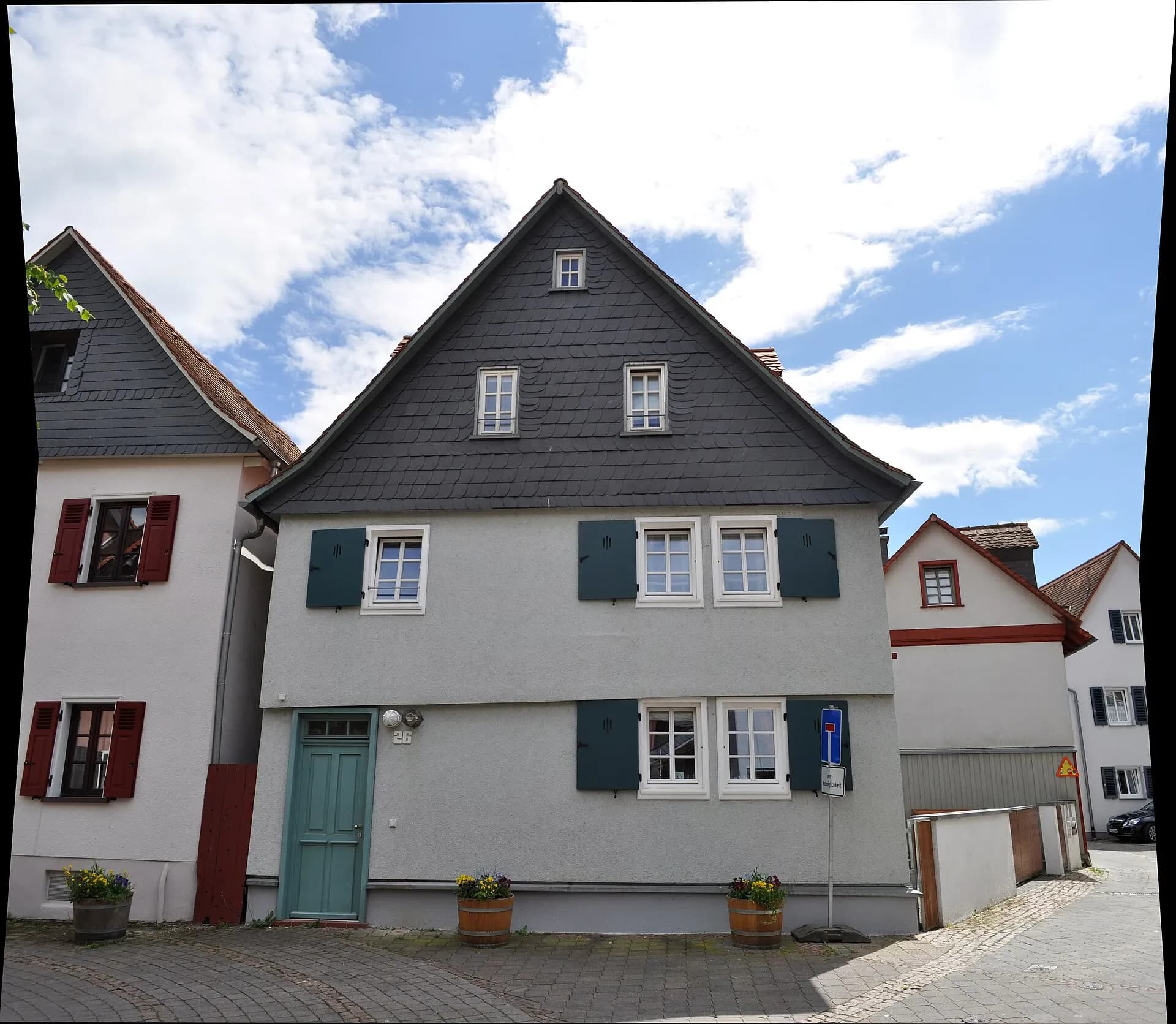 Weißes Fachwerkhaus Hinter den Rahmen 26 in Bad Homburg