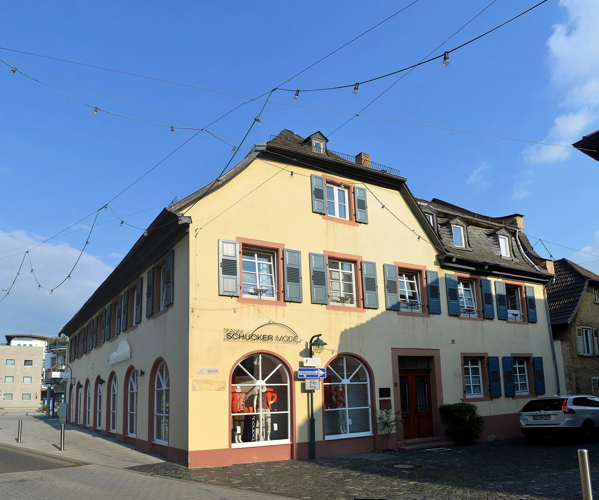 Eckhaus an der Hintergasse 2 in Hochheim am Main