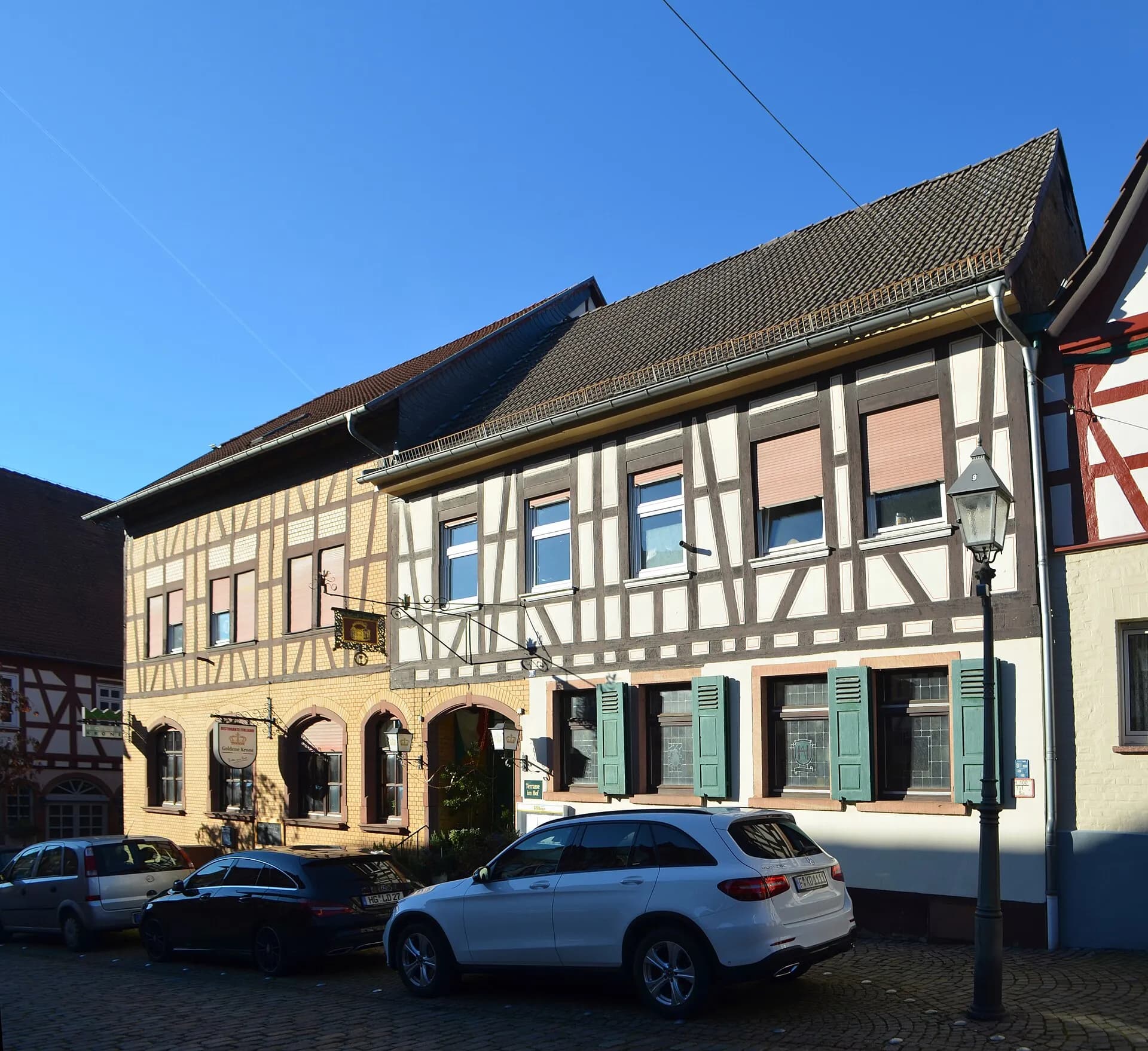 Giebelseite des Gasthauses Goldene Krone in Maintal-Hochstadt