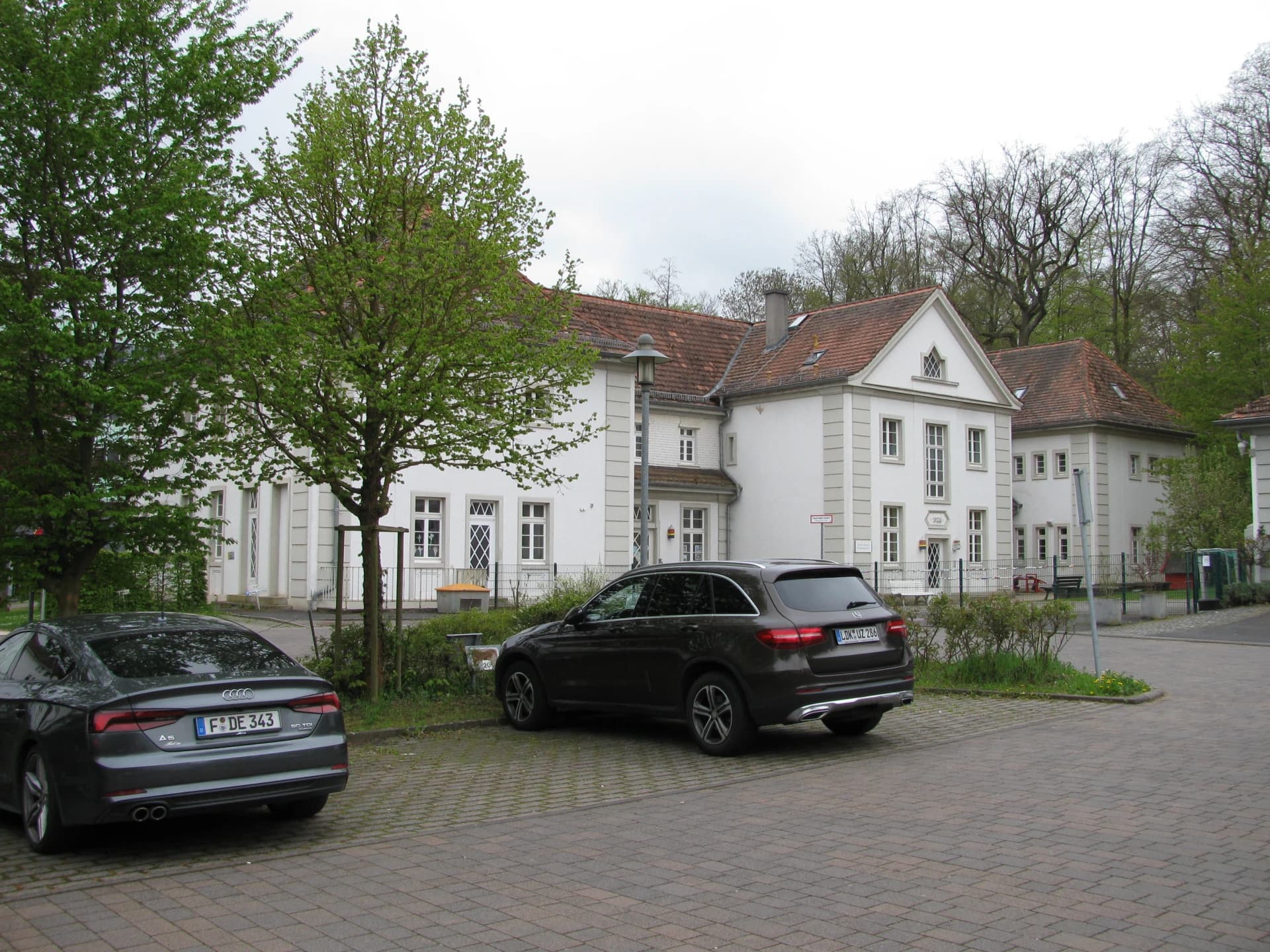 Hochwaldkrankenhaus am Chaumont-Platz in Bad Nauheim