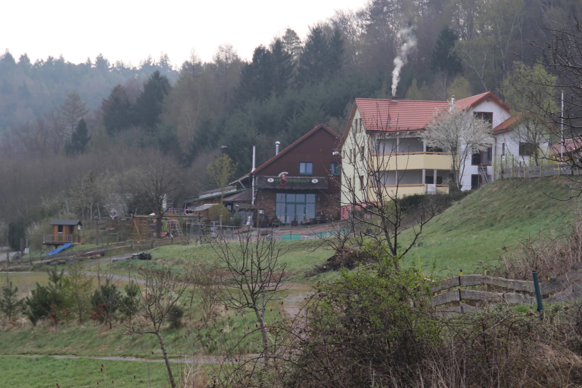 Hof Schabernack am Waldrand bei Schöllkrippen