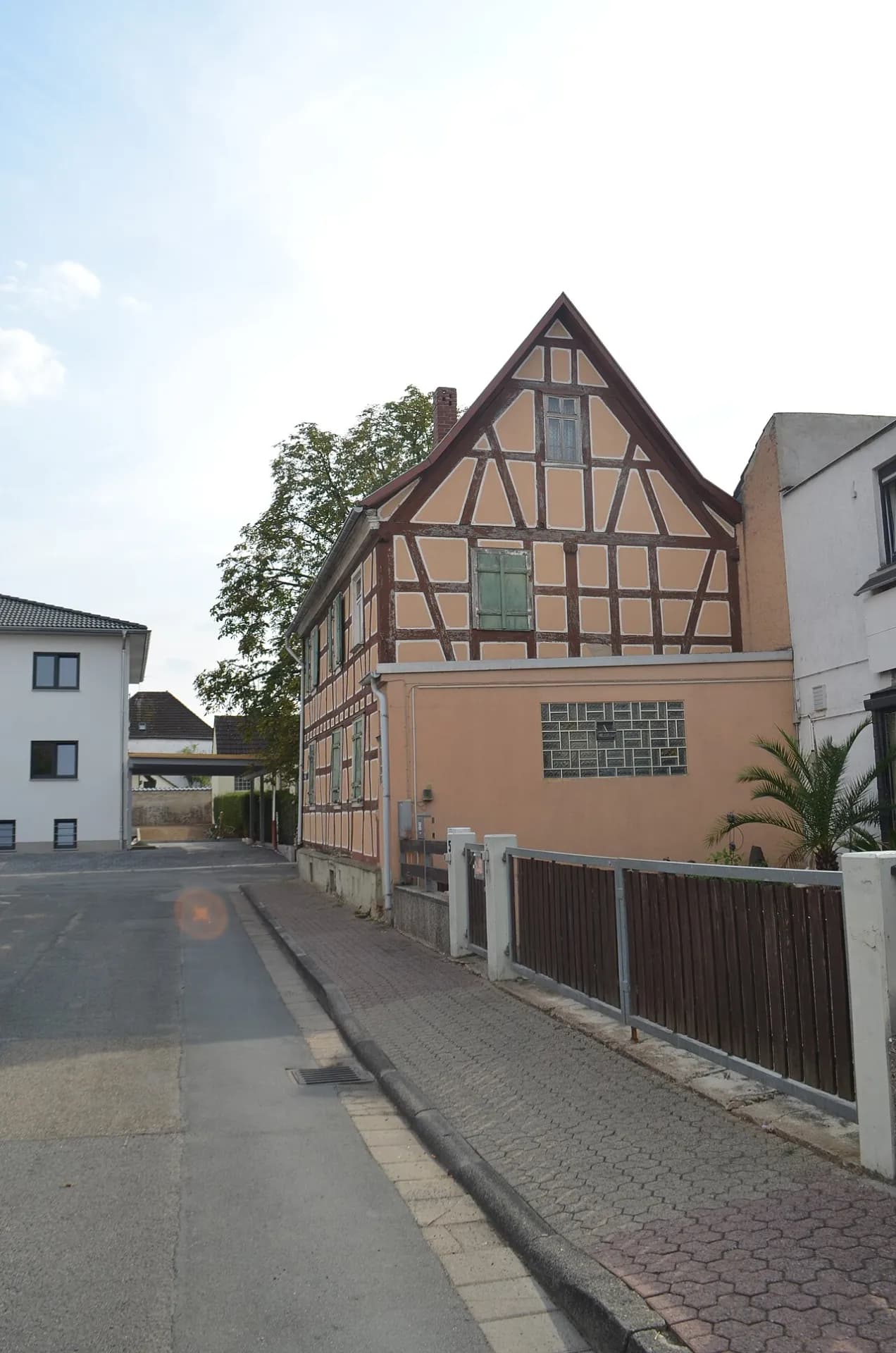 Straßenzeile mit Fachwerkhof in der Kirchstraße in Gronau