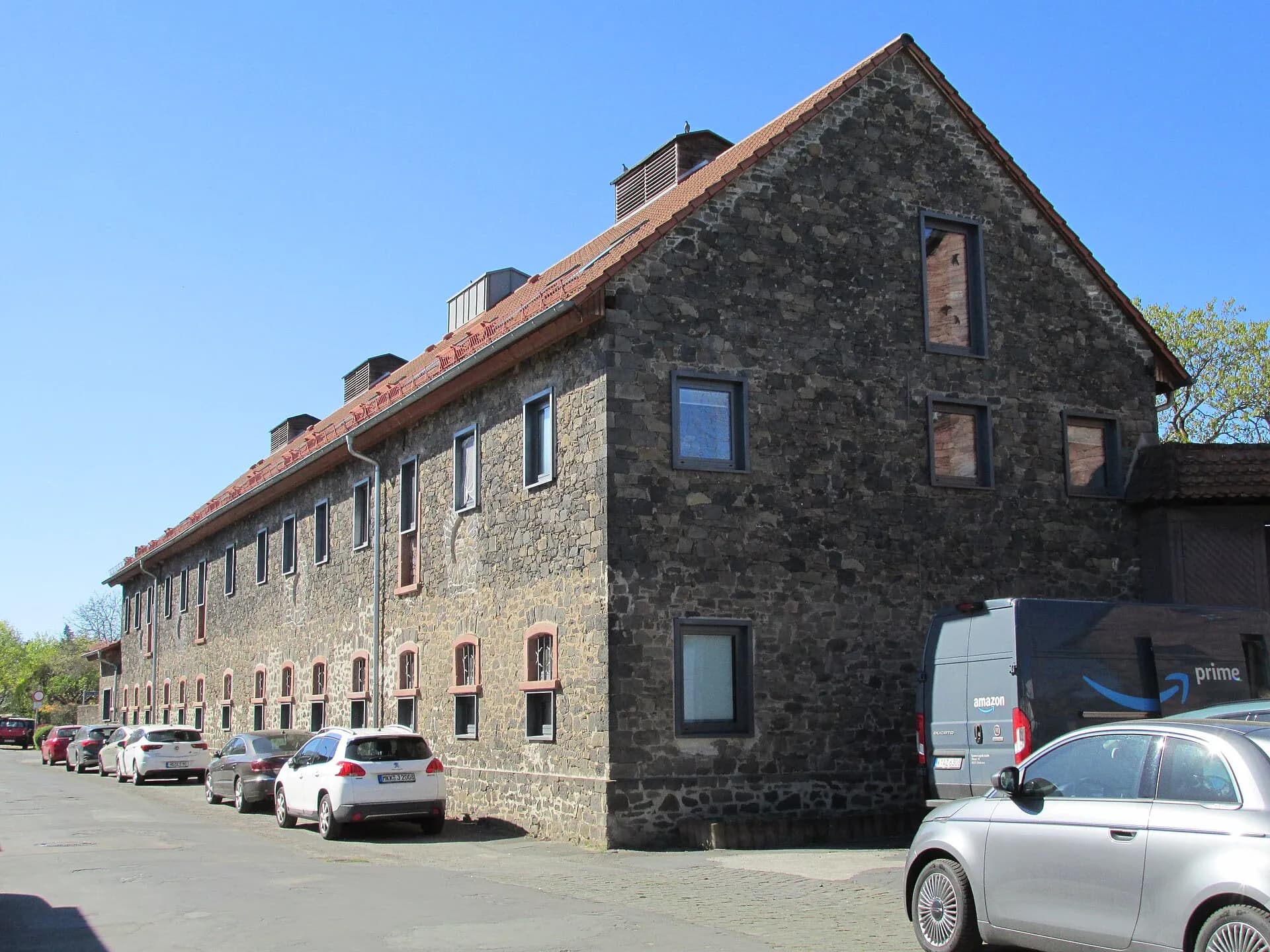 Bruchsteinbau des Hofguts Mainkurstraße 9 in Offenbach-Rumpenheim