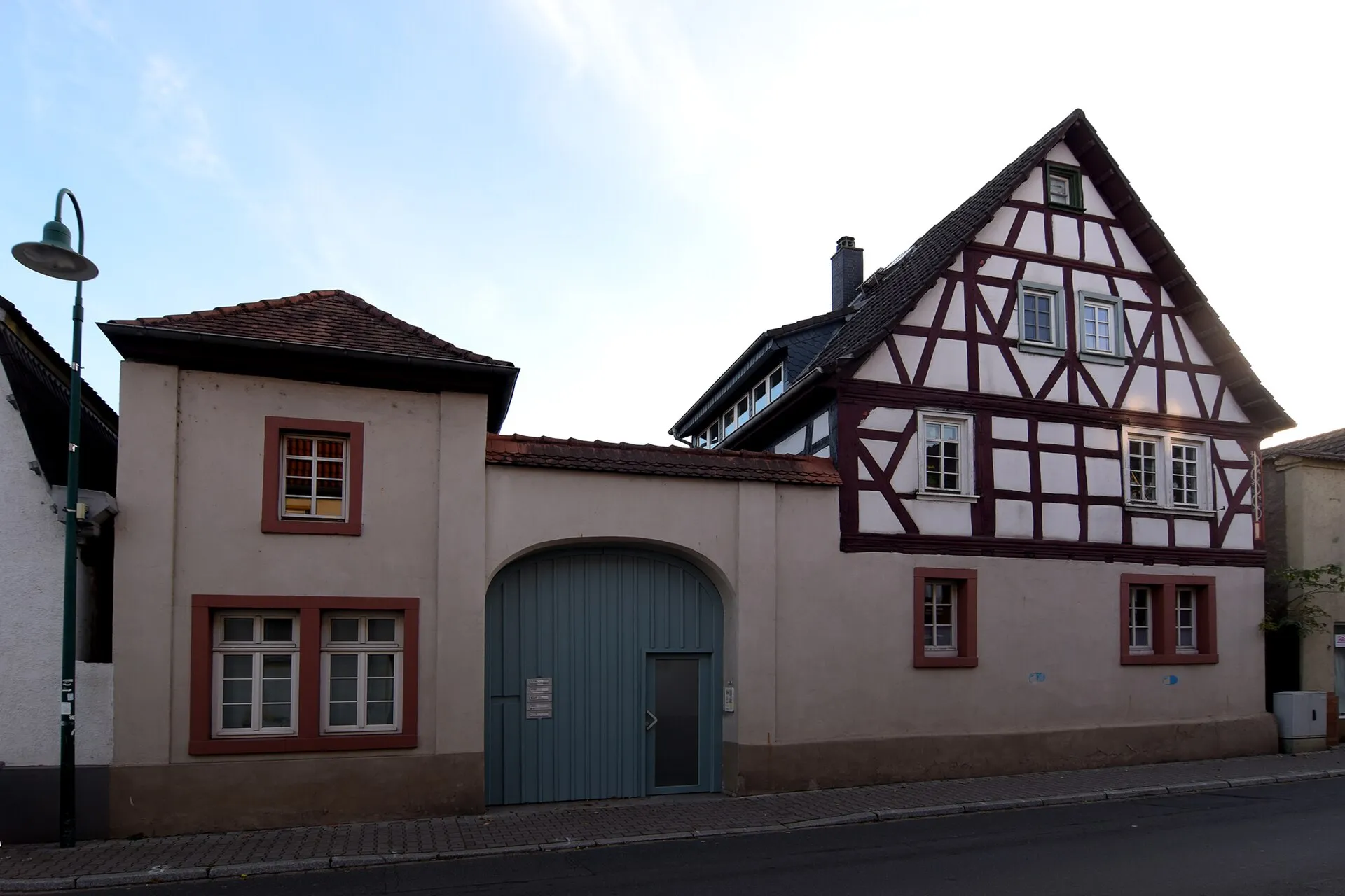 Fachwerkhofreite am oberen Ende der Oberstraße in Darmstadt-Eberstadt
