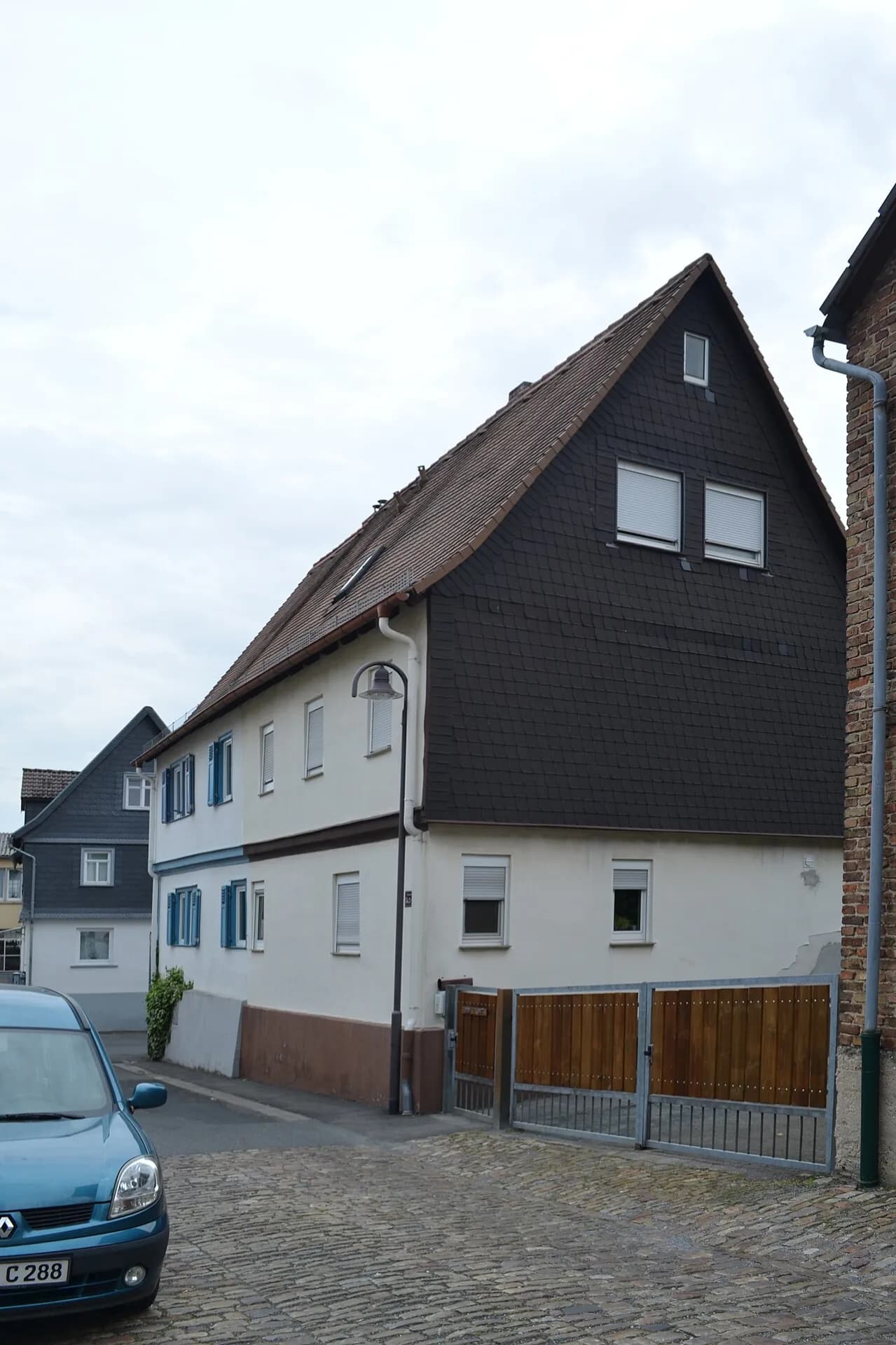 Hofreite Fahrgasse 2-3 von der Straßenseite in Oberursel-Stierstadt