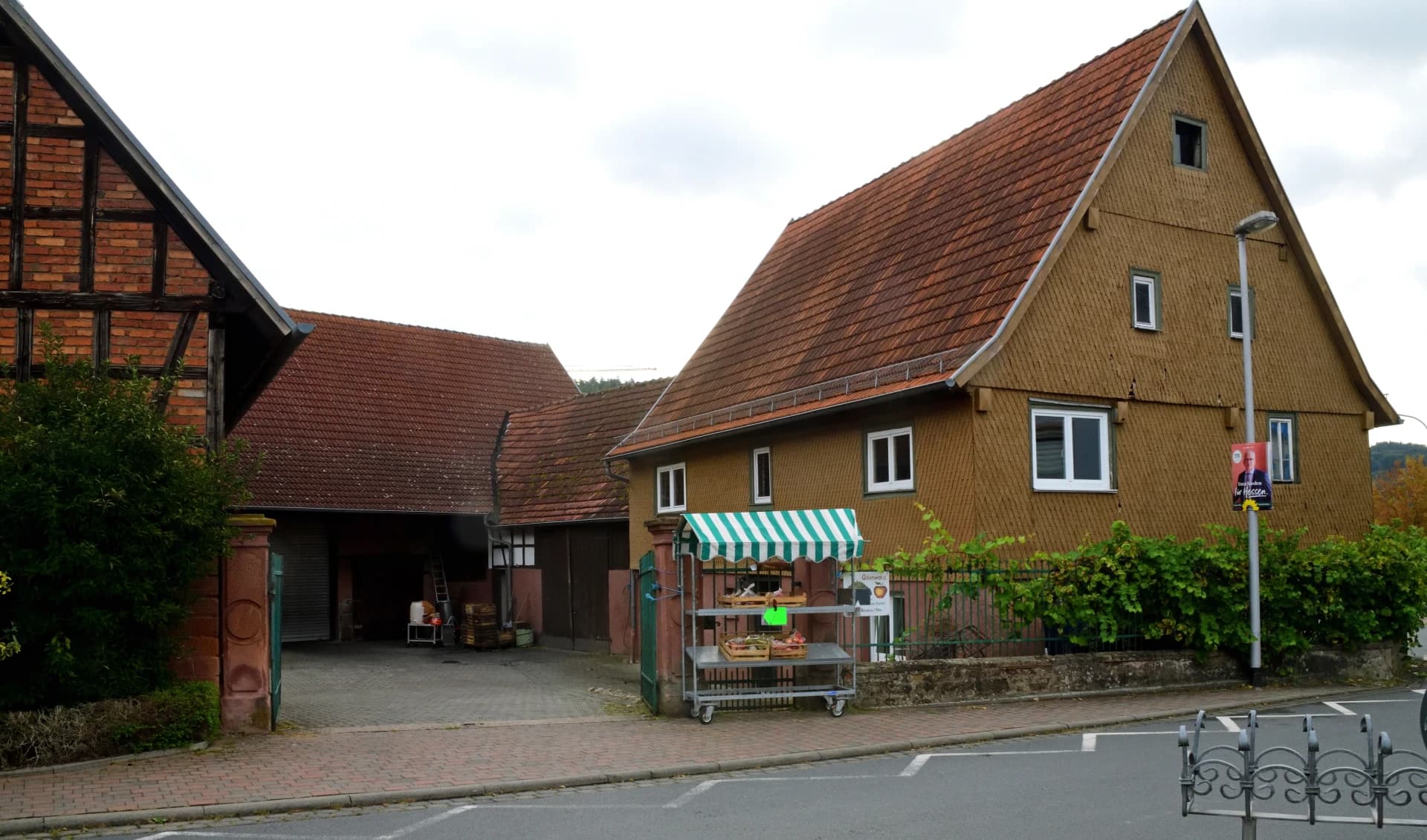 Dreiseitige Hofreite in der Mainstraße in Hainstadt in Breuberg