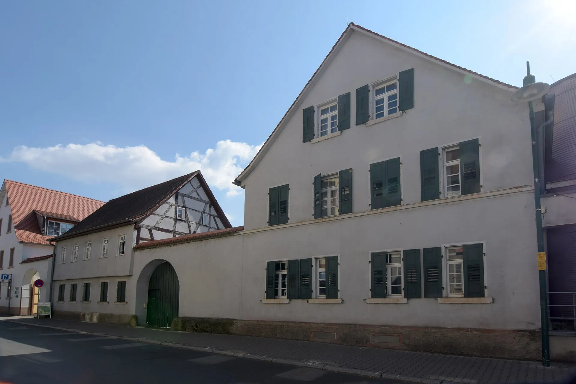 Haupthaus einer Hofreite in der Oberstraße in Darmstadt-Eberstadt