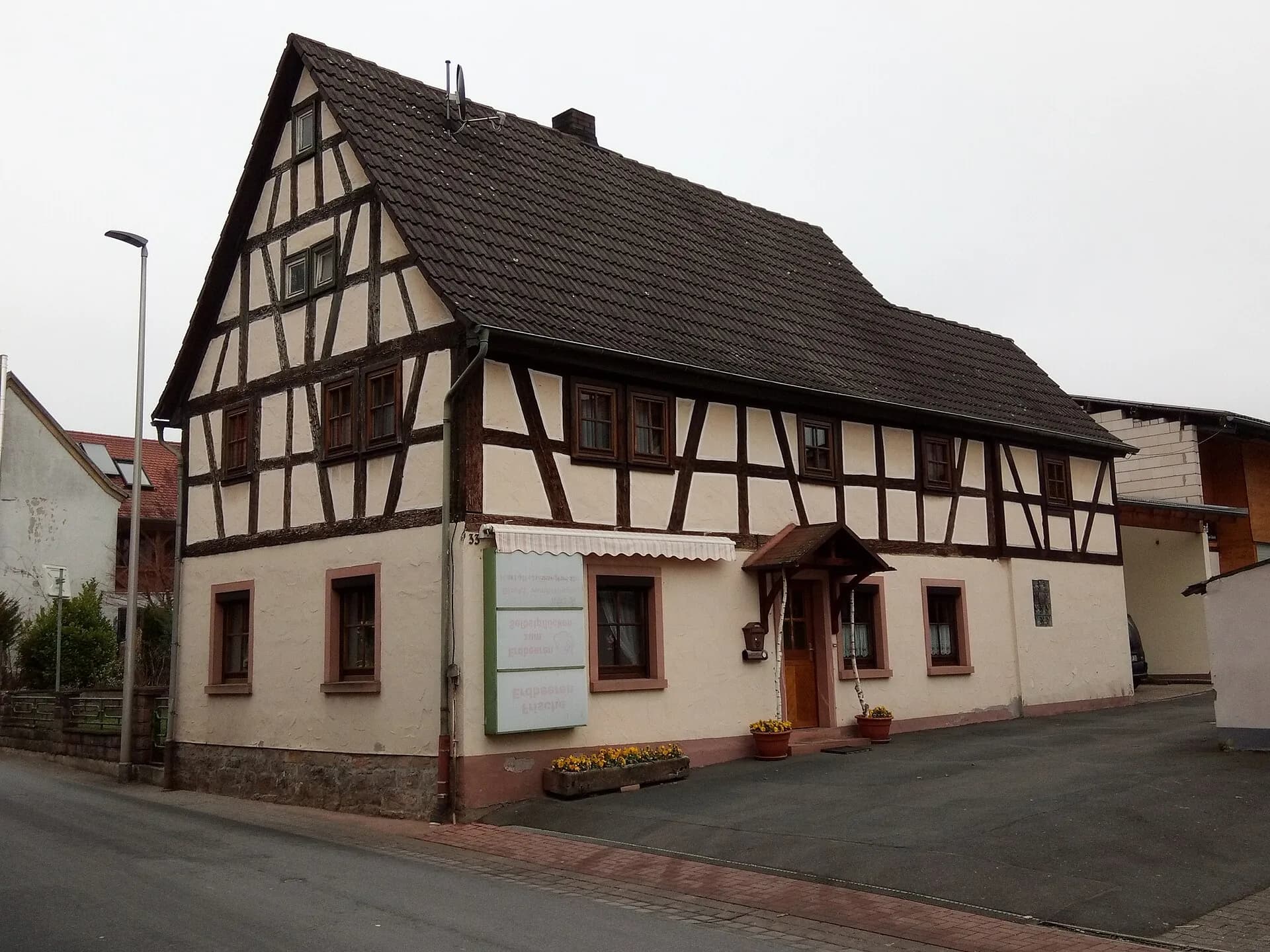 Fachwerkhof in der Talstraße im Ortsteil Hofstetten in Kleinwallstadt