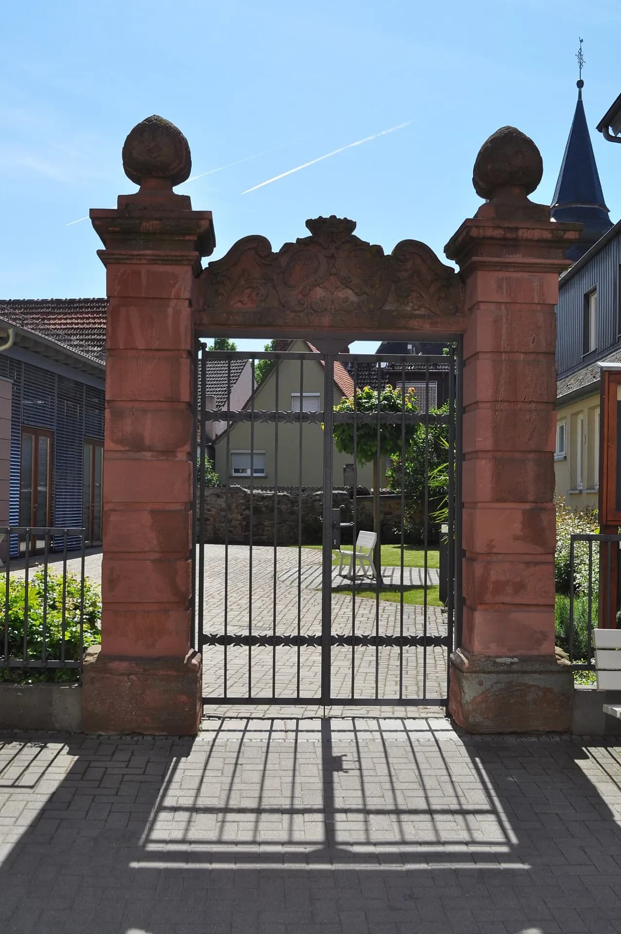 Barockes Hoftor an der Ober-Eschbacher Straße in Bad Homburg-Ober-Eschbach