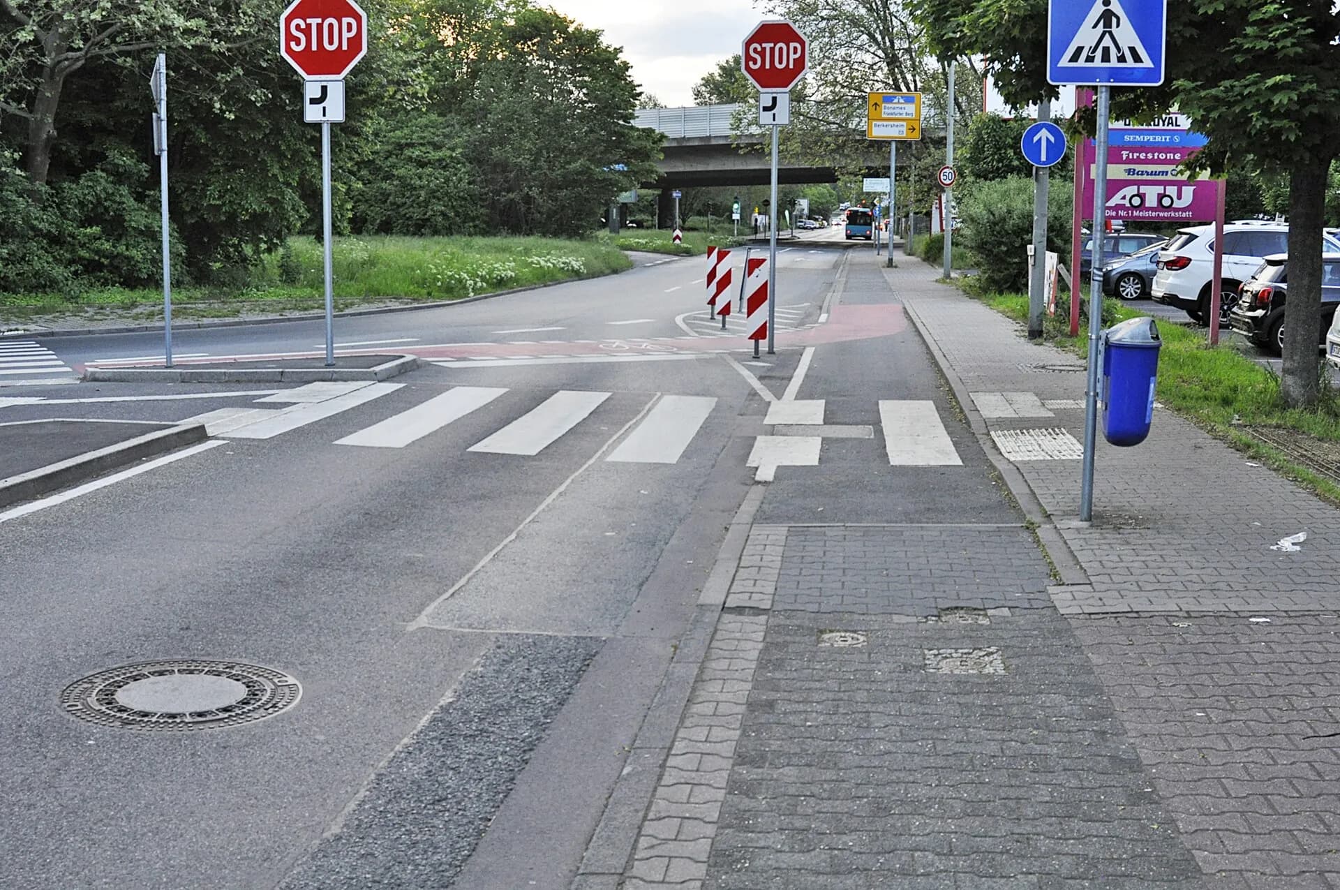 Kreuzung an der Homburger Landstraße in Frankfurt-Preungesheim