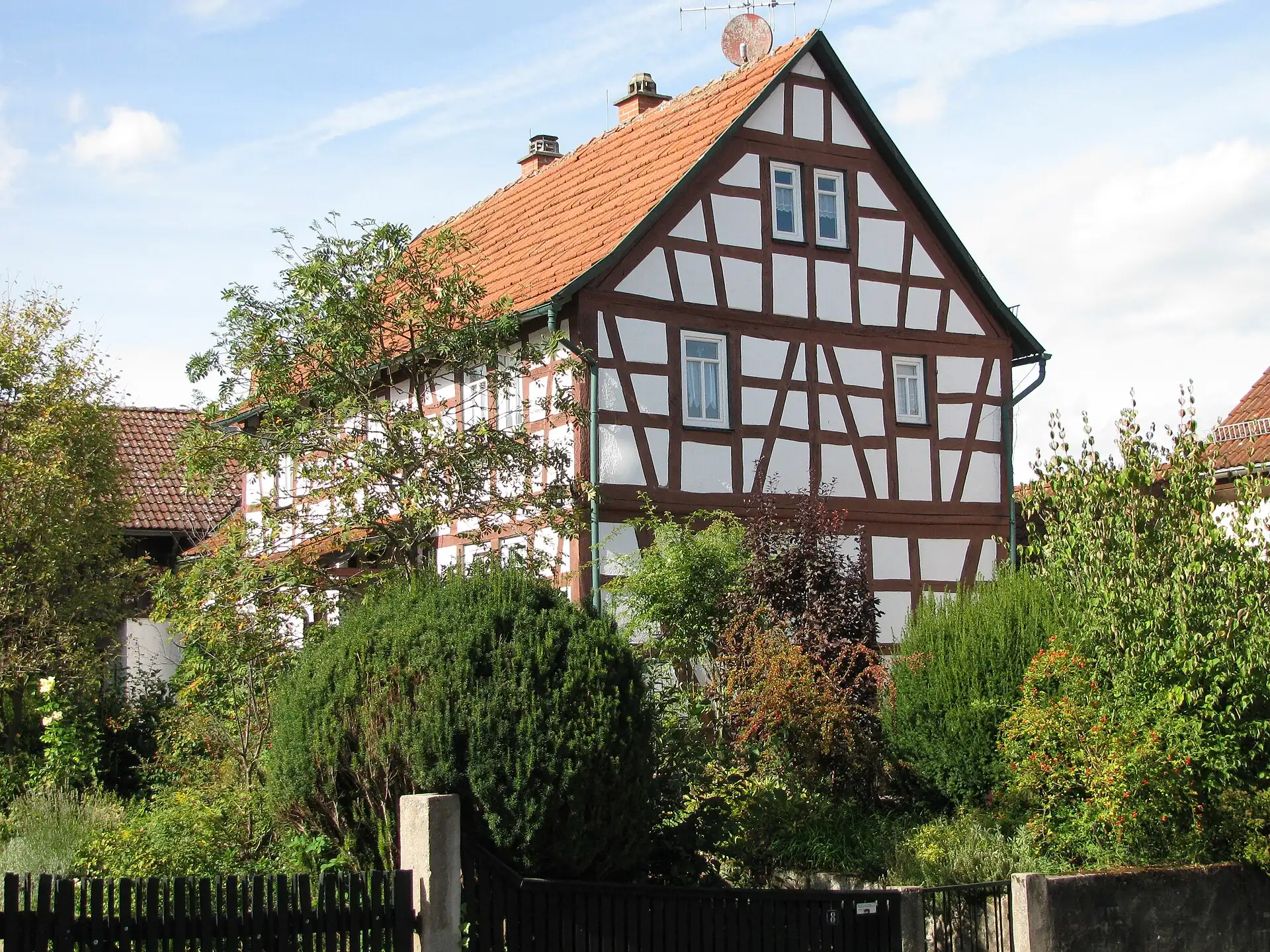 Fachwerkhaus in der Feldstraße 8 in Ronneburg-Hüttengesäß