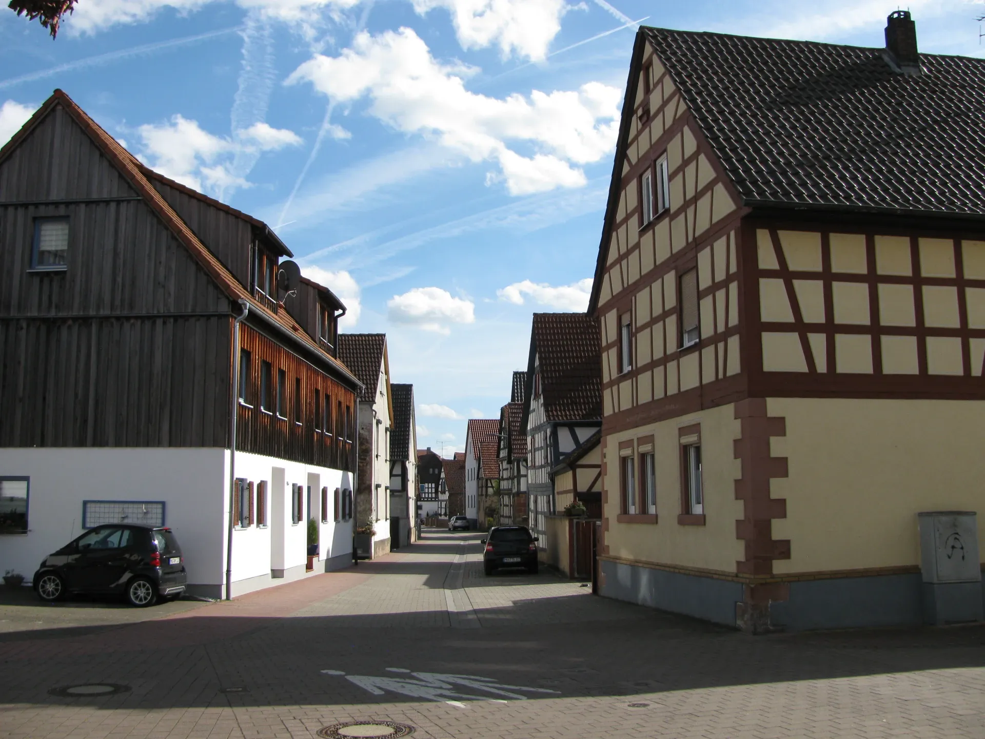 Straßenzug der Langstraße in Ronneburg-Hüttengesäß